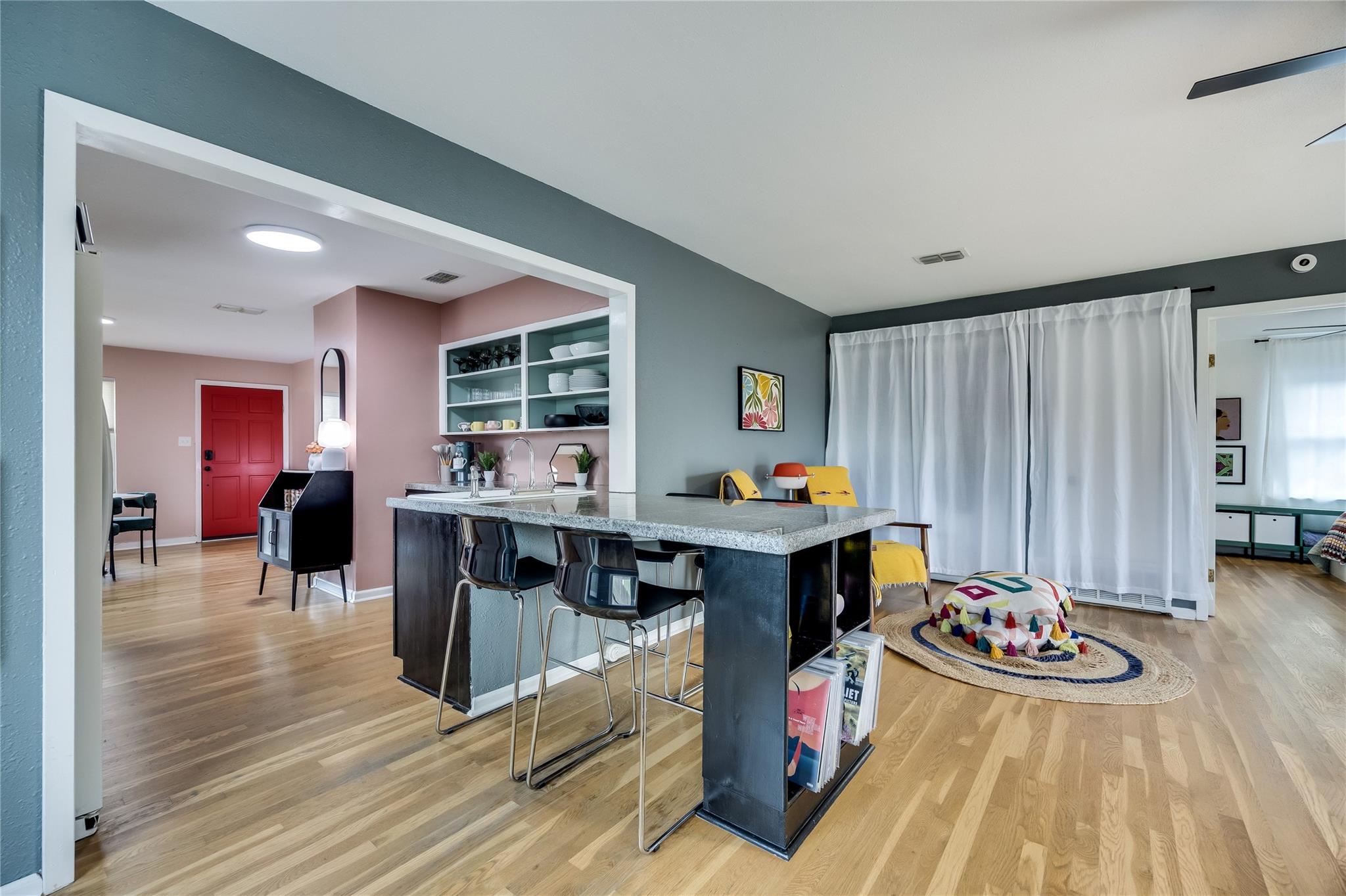 1724 Hillcrest Ln, Austin, TX 78721