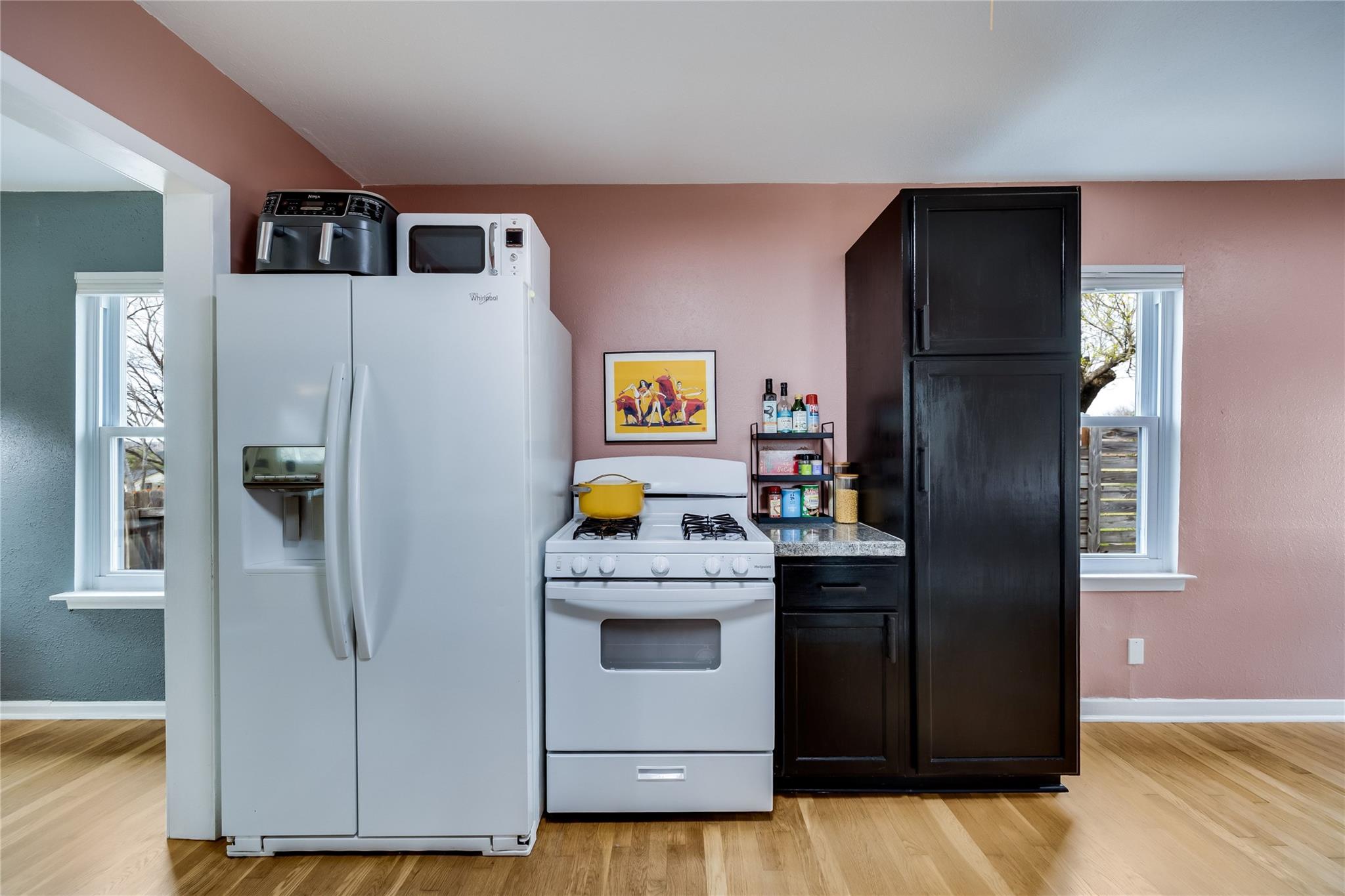 1724 Hillcrest Ln, Austin, TX 78721