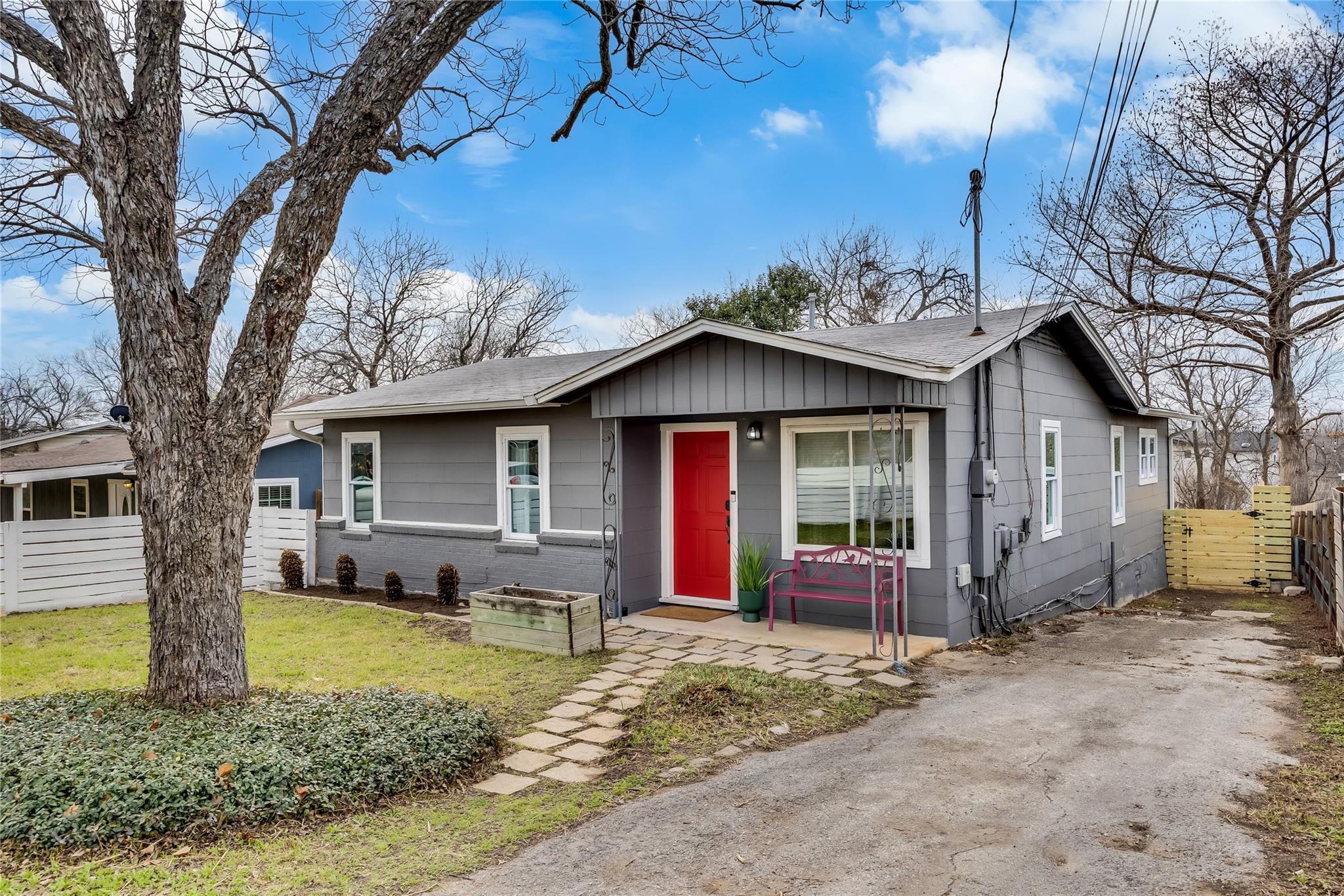1724 Hillcrest Ln, Austin, TX 78721