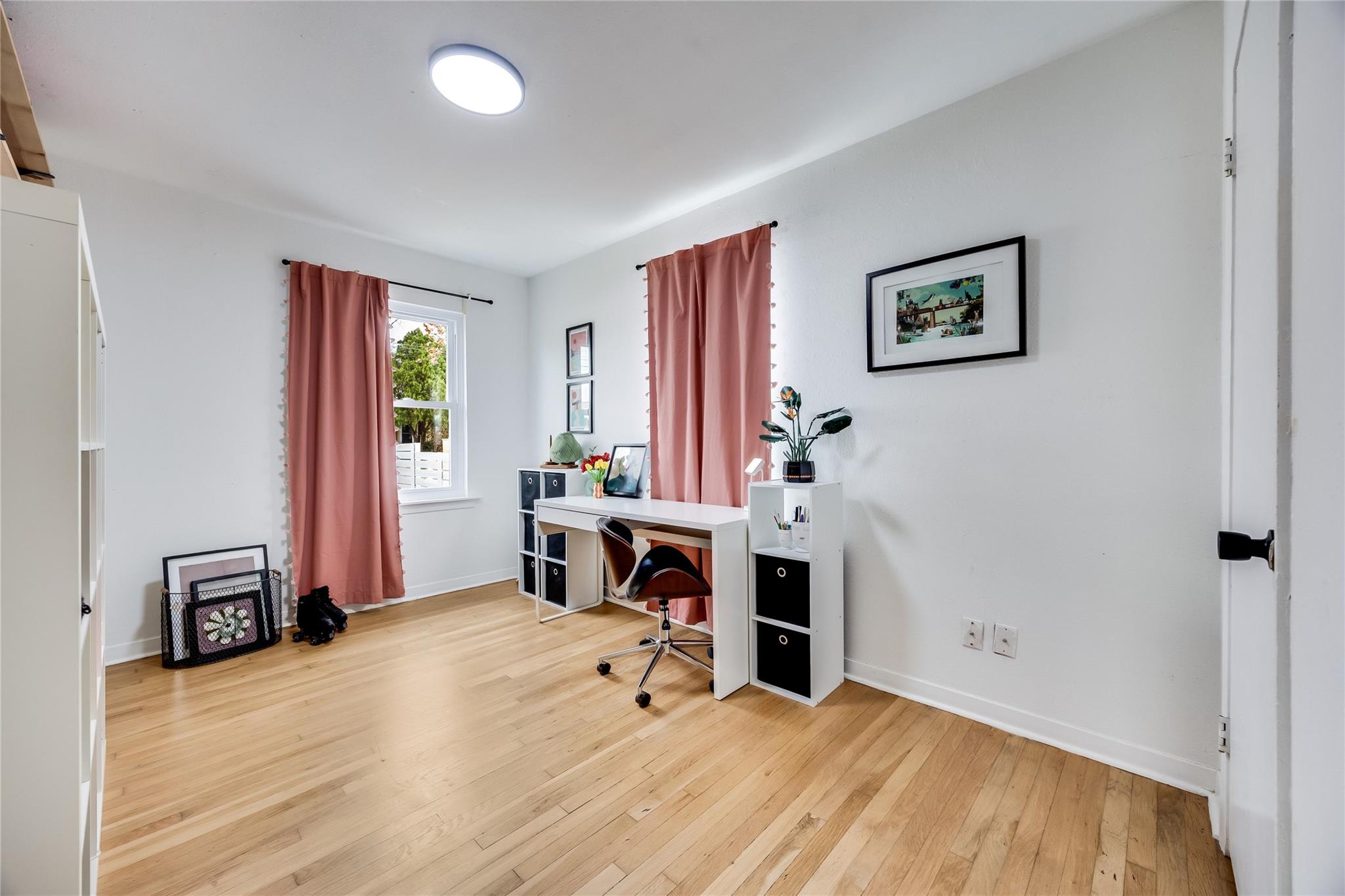 1724 Hillcrest Ln, Austin, TX 78721