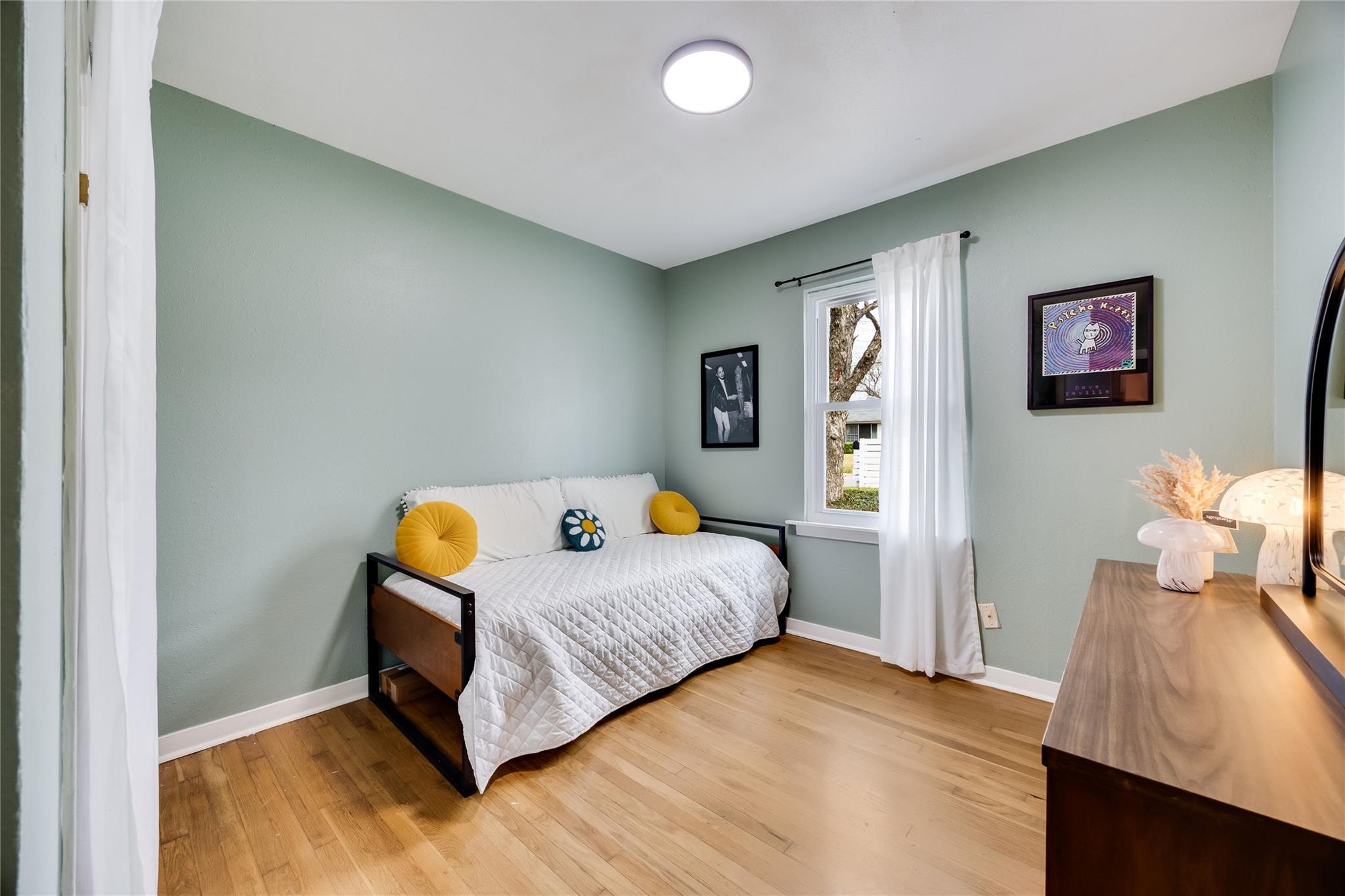 1724 Hillcrest Ln, Austin, TX 78721