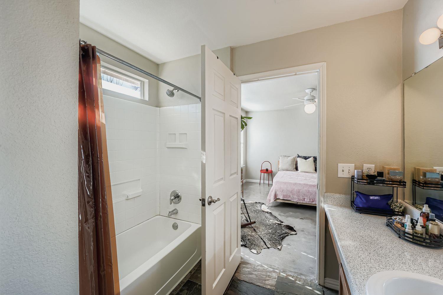 5201 Park At Woodlands Dr, Austin, TX 78724