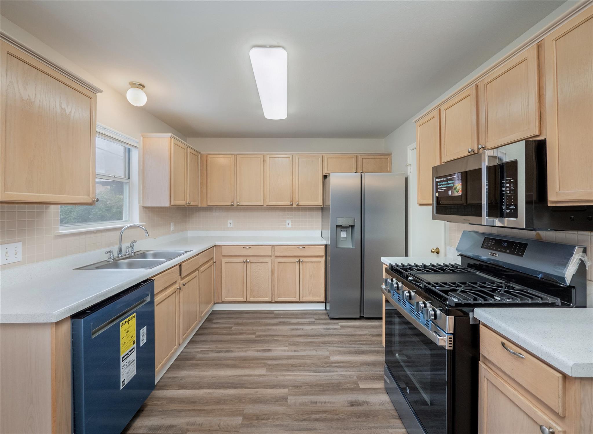 1917 White Oak Cir, Round Rock, TX 78681