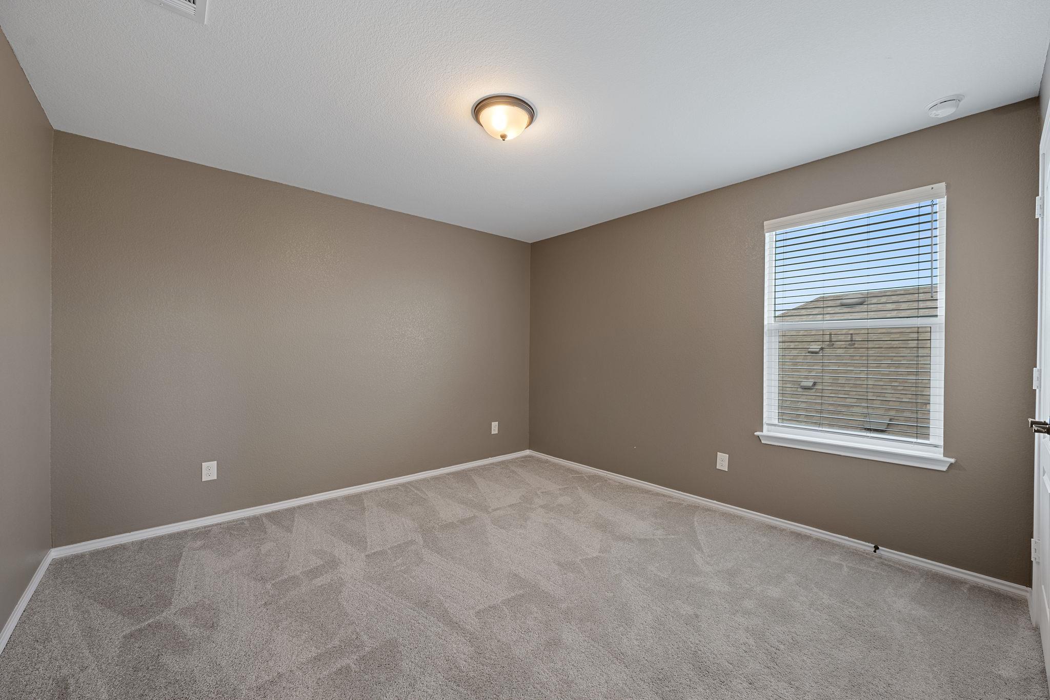 185 Six Shooter Dr, Kyle, TX 78640