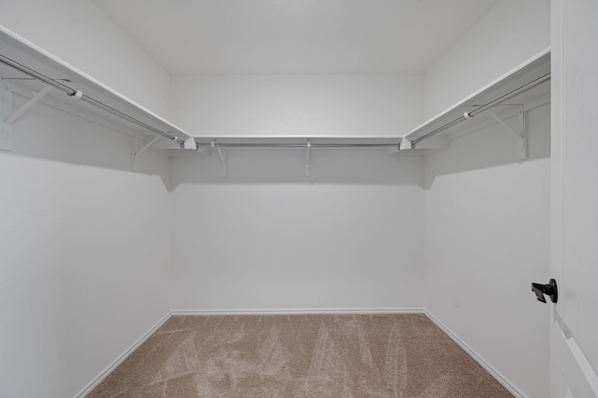 185 Six Shooter Dr, Kyle, TX 78640