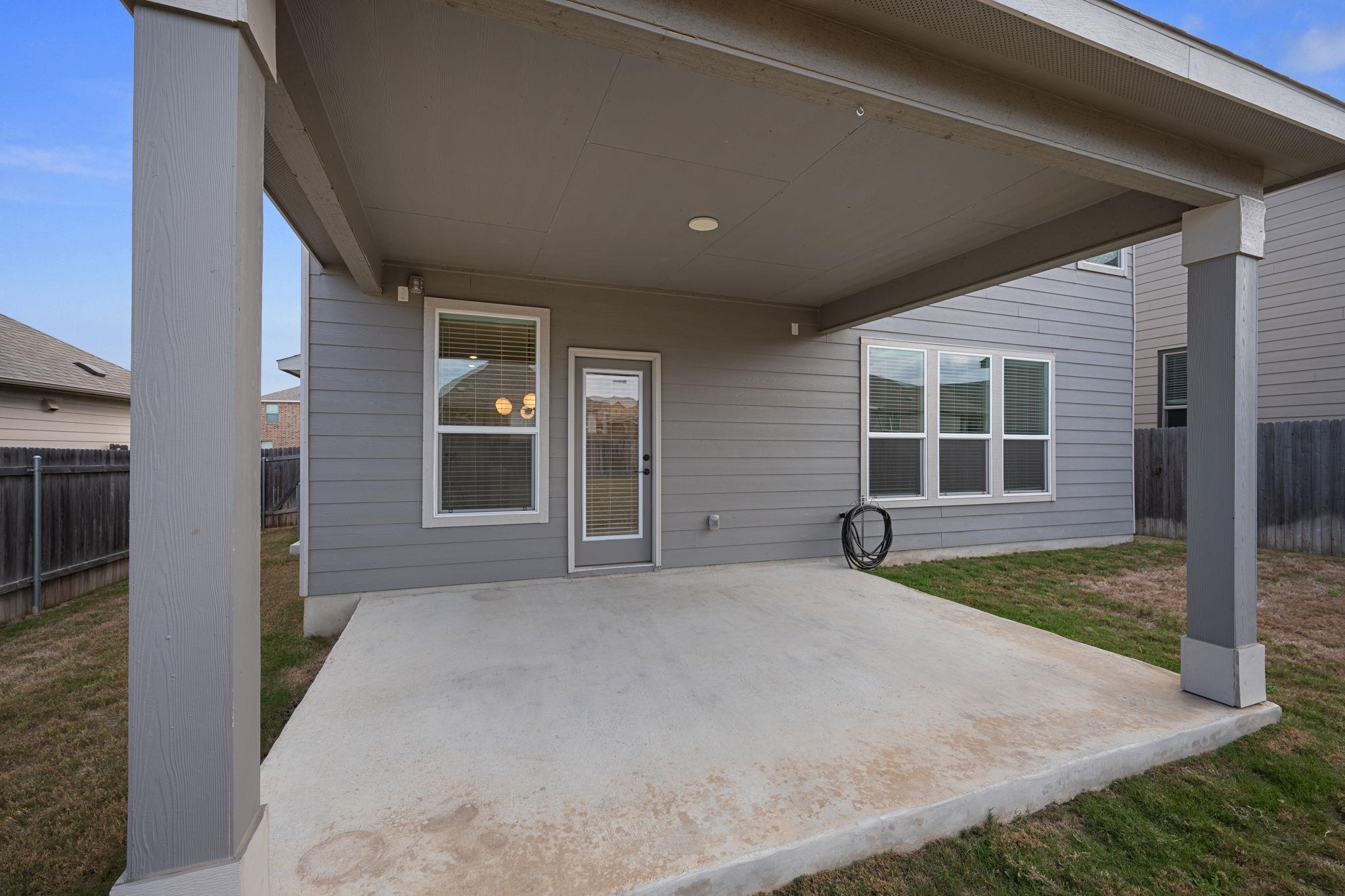 185 Six Shooter Dr, Kyle, TX 78640