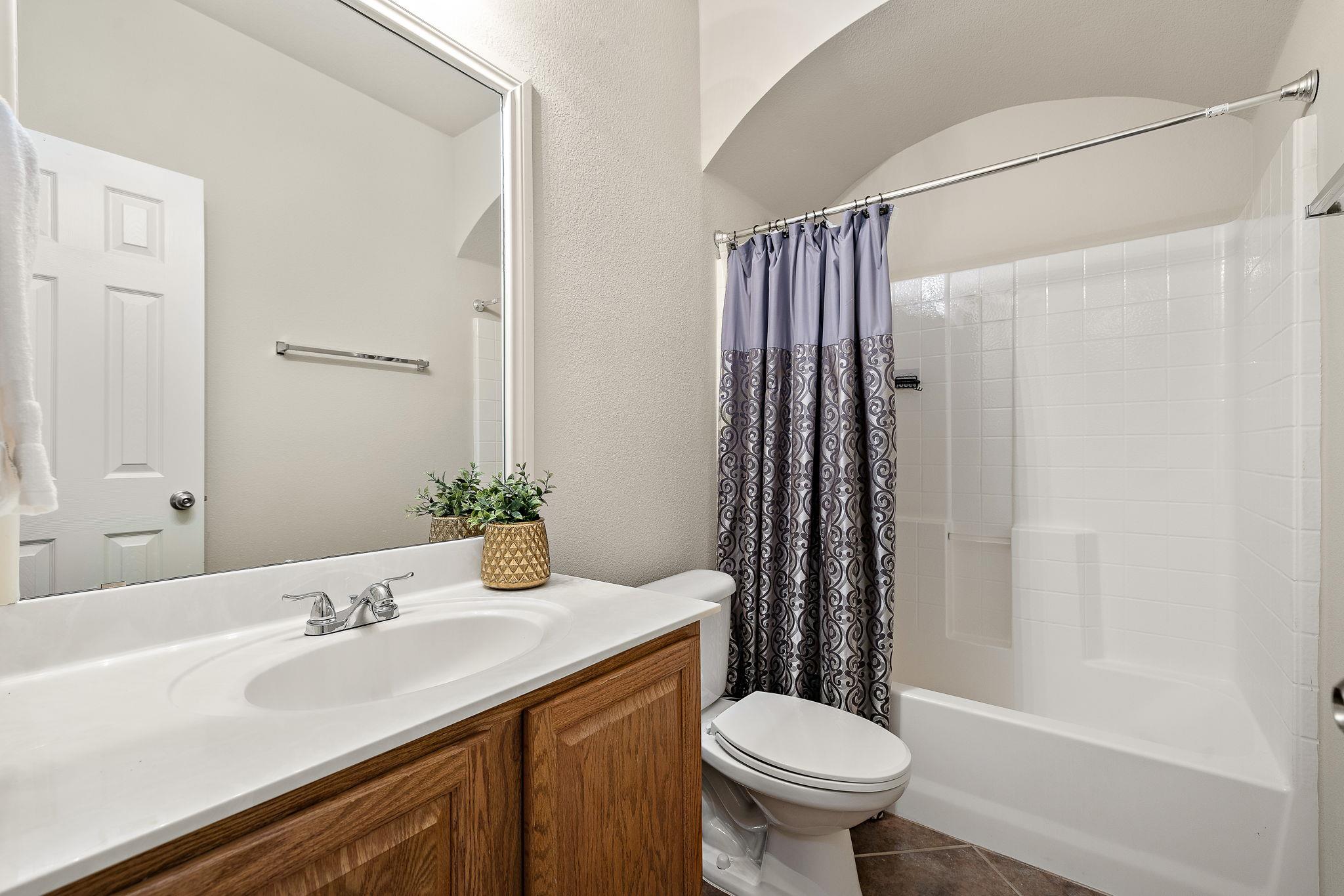 722 Tom Kite Dr, Round Rock, TX 78664