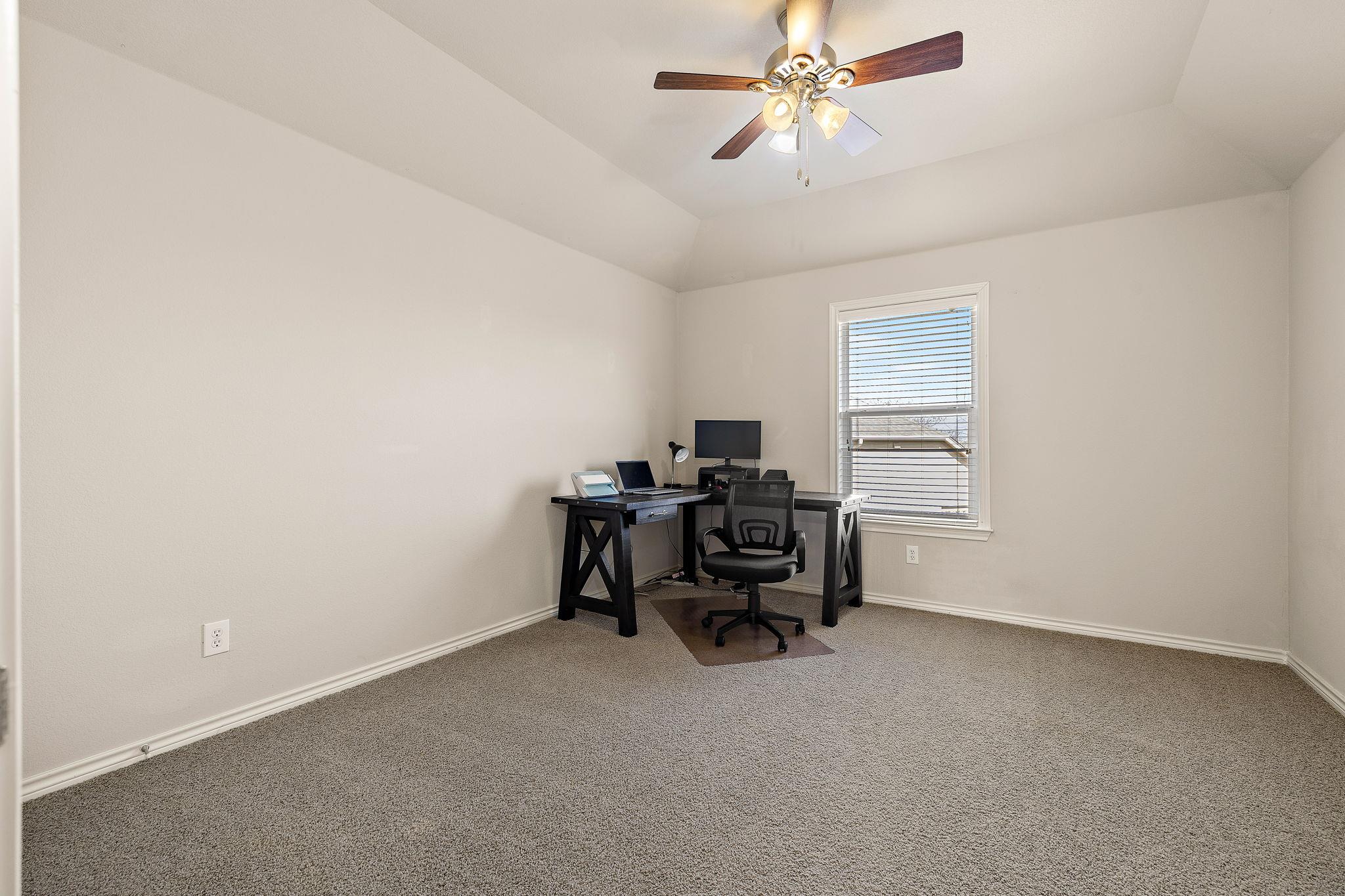 722 Tom Kite Dr, Round Rock, TX 78664