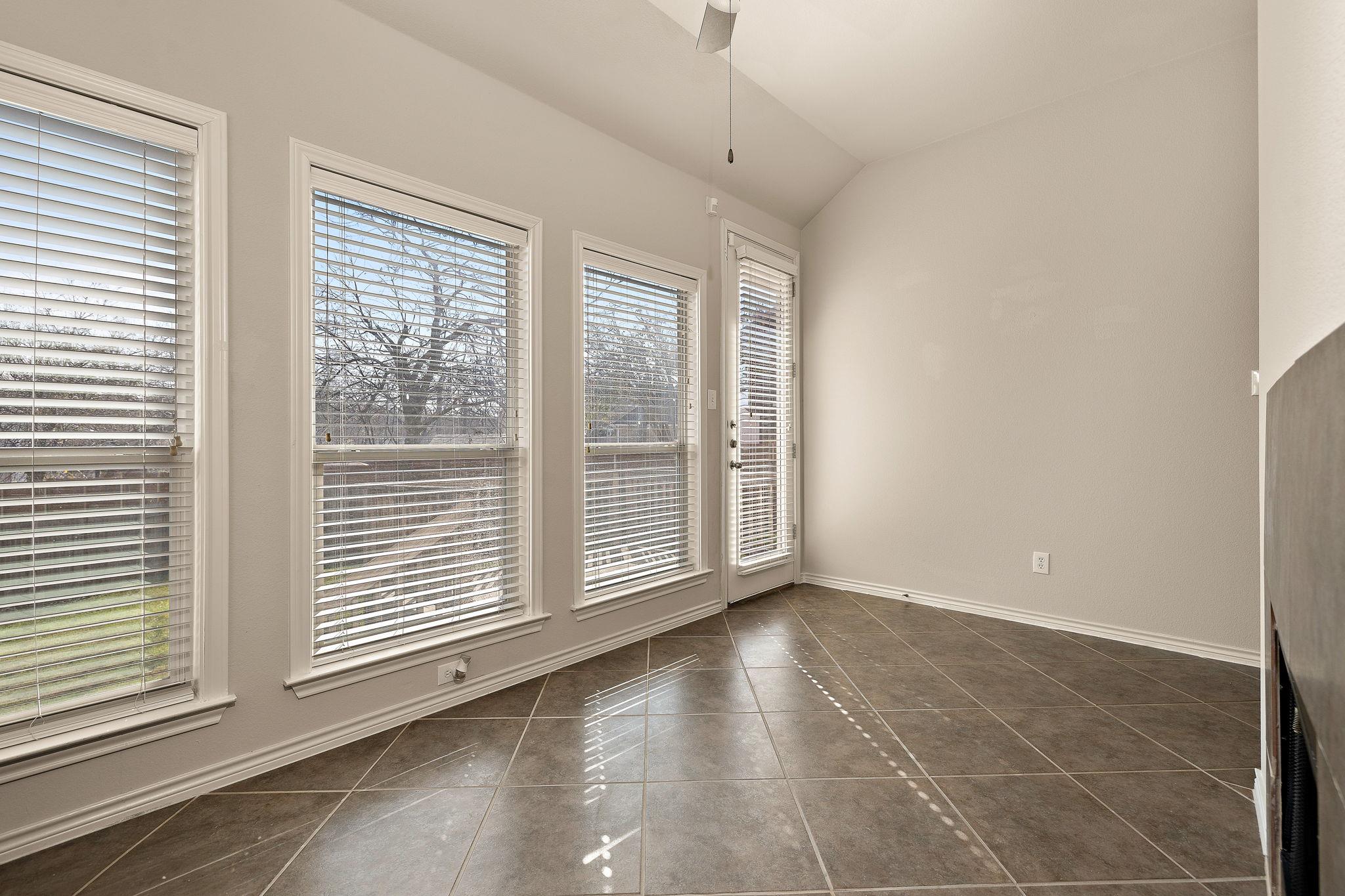 722 Tom Kite Dr, Round Rock, TX 78664