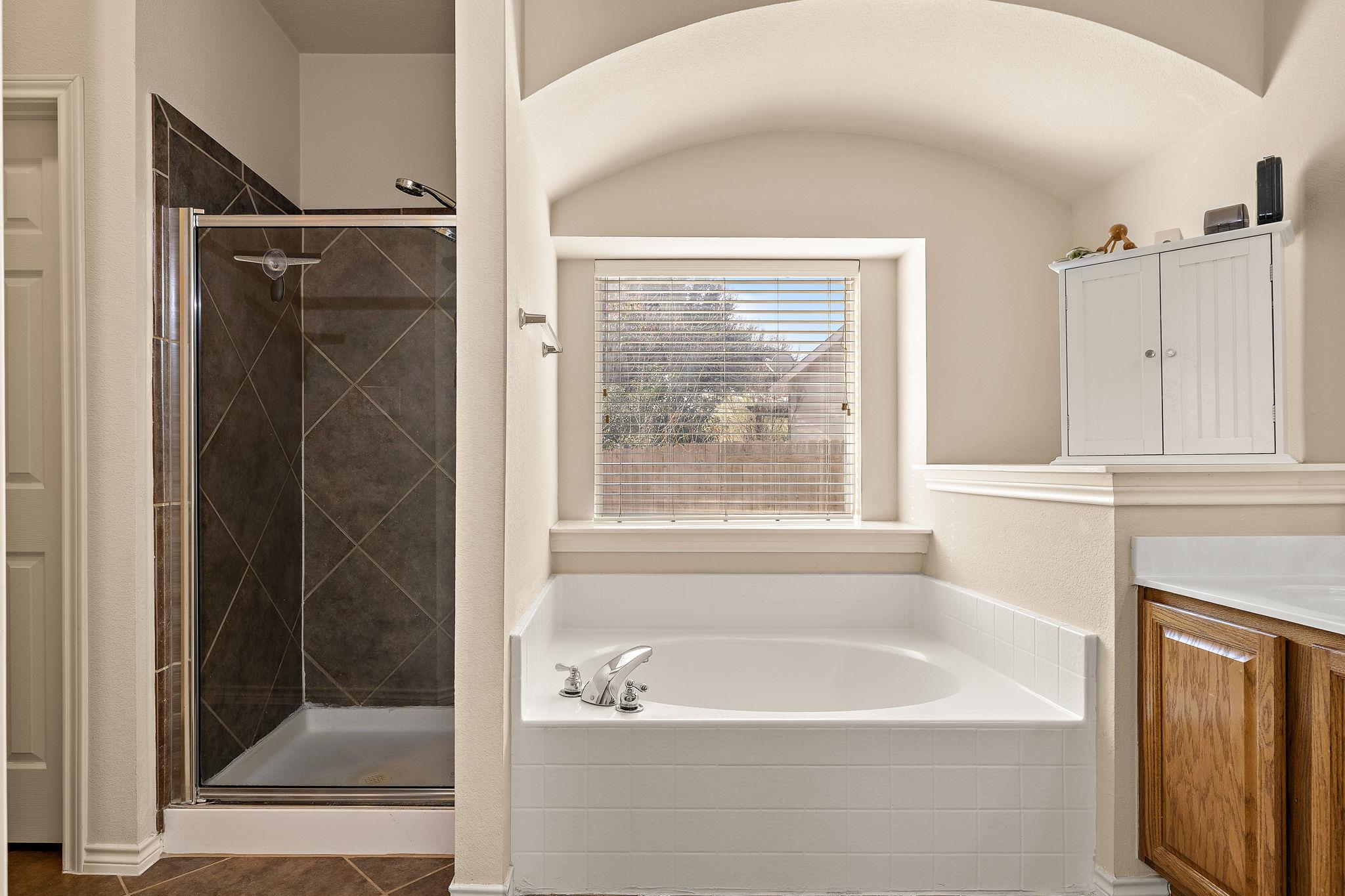 722 Tom Kite Dr, Round Rock, TX 78664