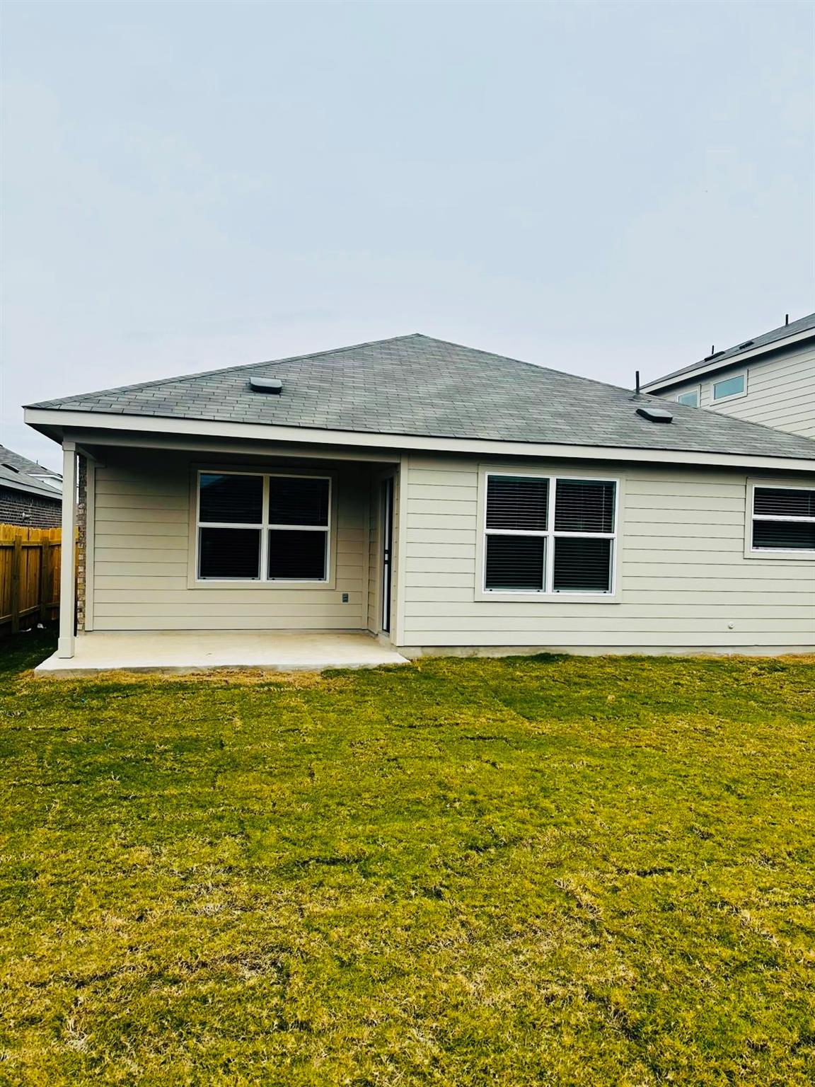 204 Herald Dr, Hutto, TX 78634