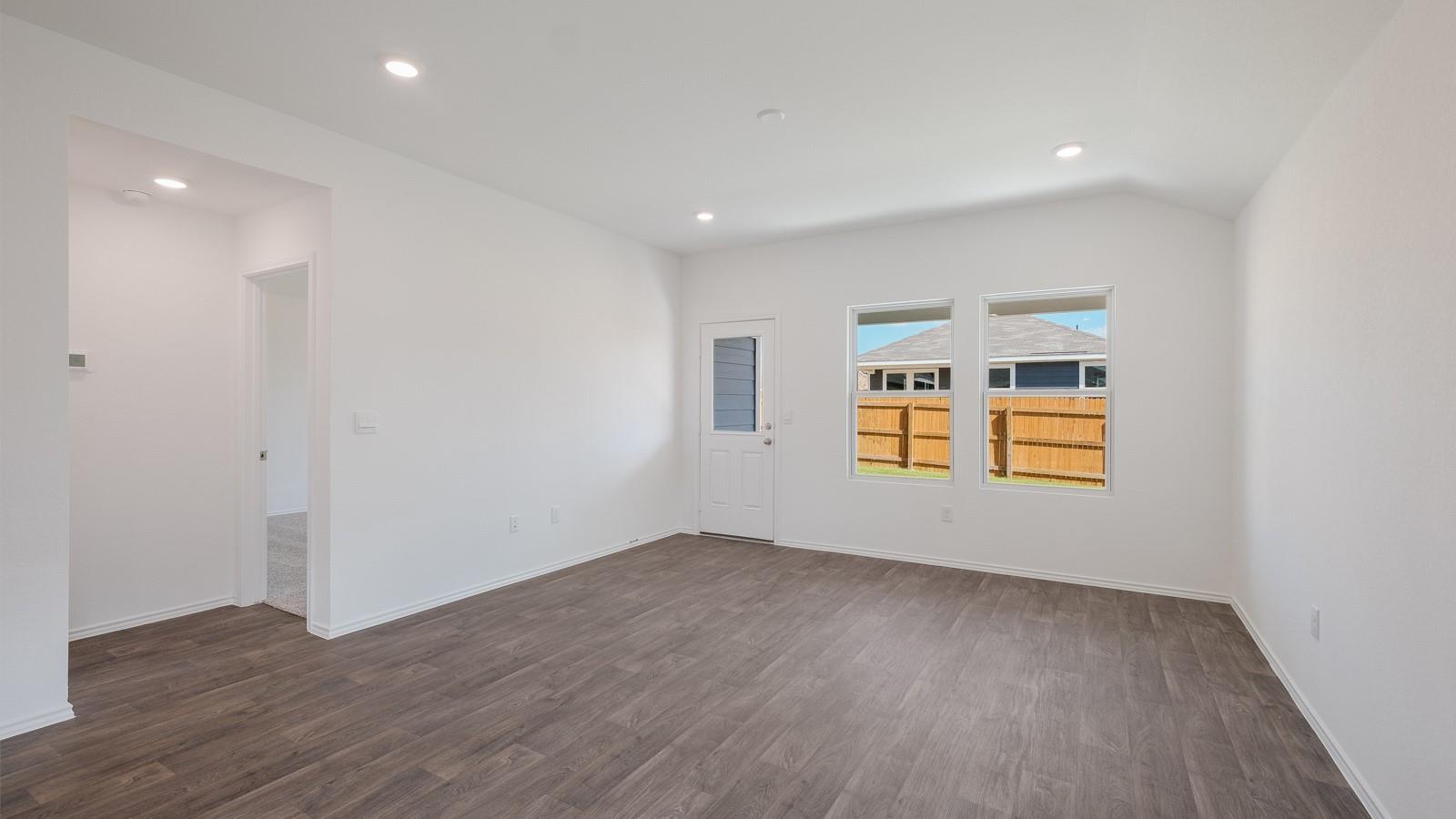 12103 Pike Bnd, Mustang Ridge, TX 78610