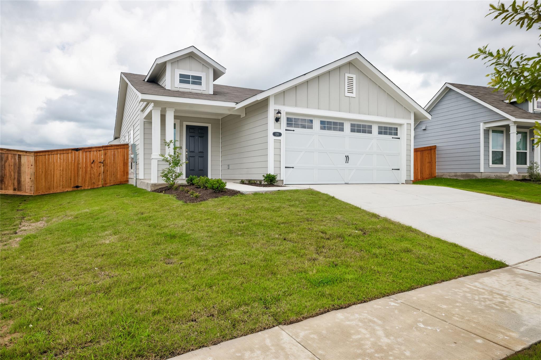 120 Lyndon Dr, San Marcos, TX 78666