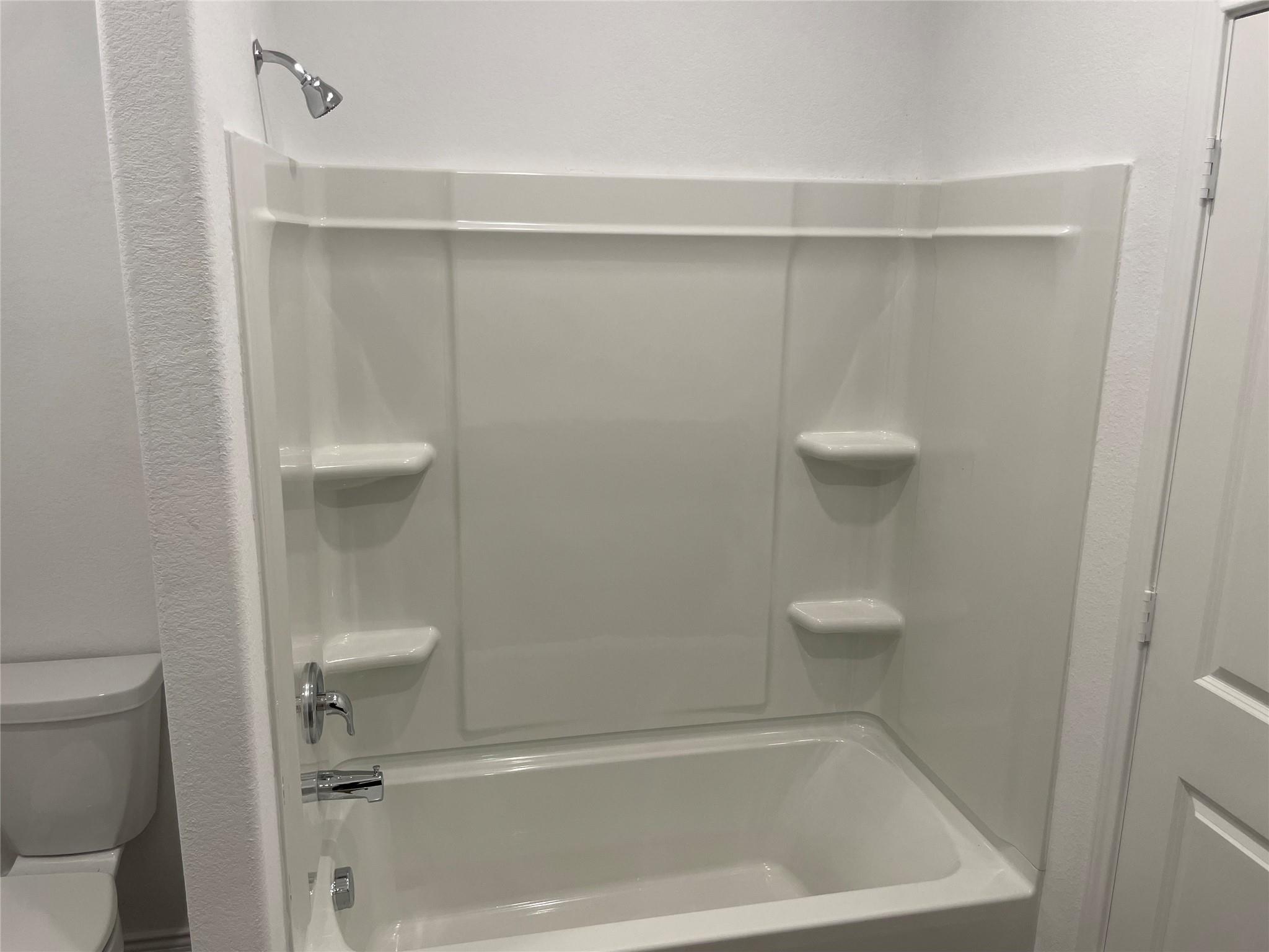 428 Halfmoon Dr, Lockhart, TX 78644