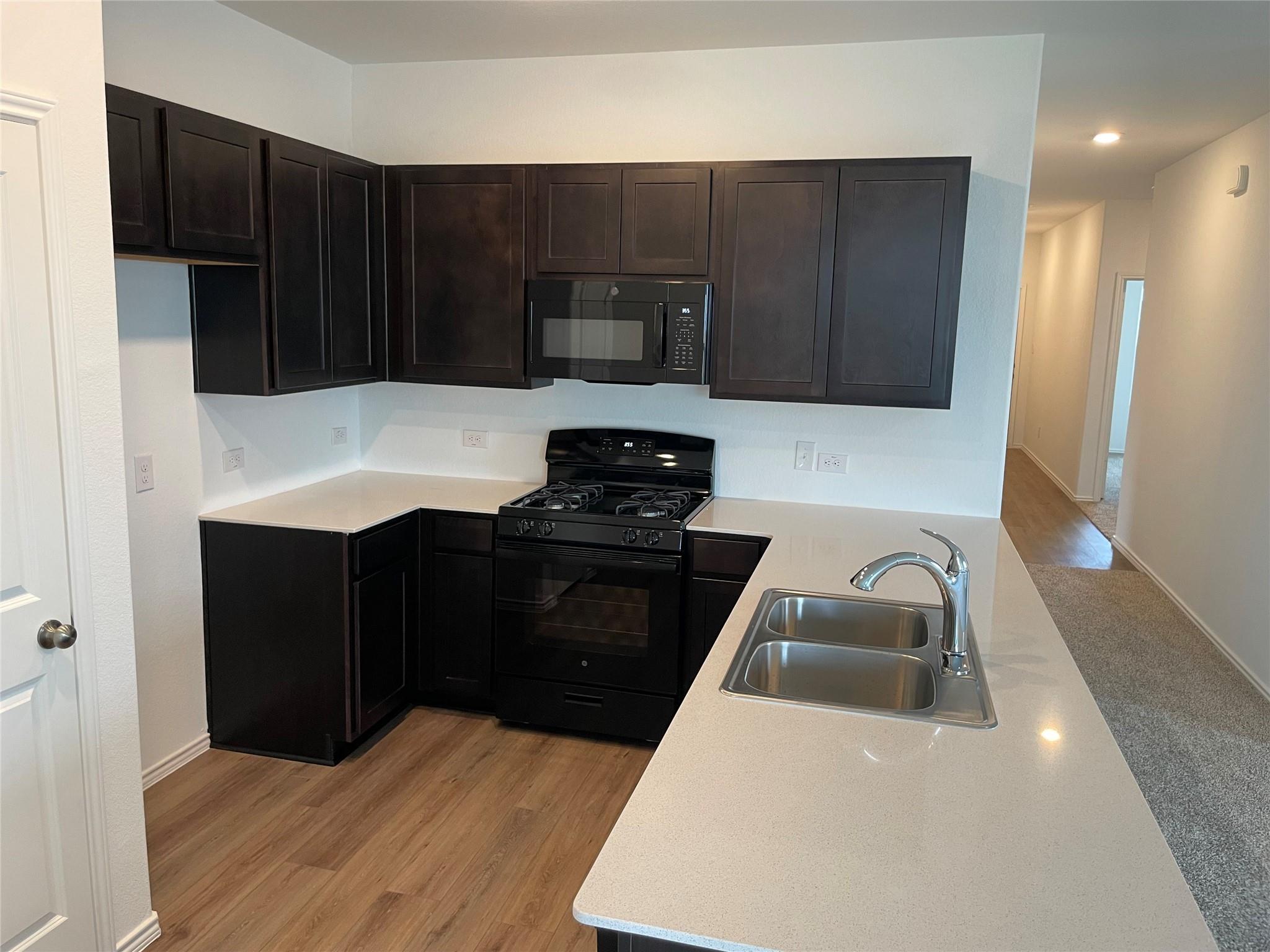 428 Halfmoon Dr, Lockhart, TX 78644