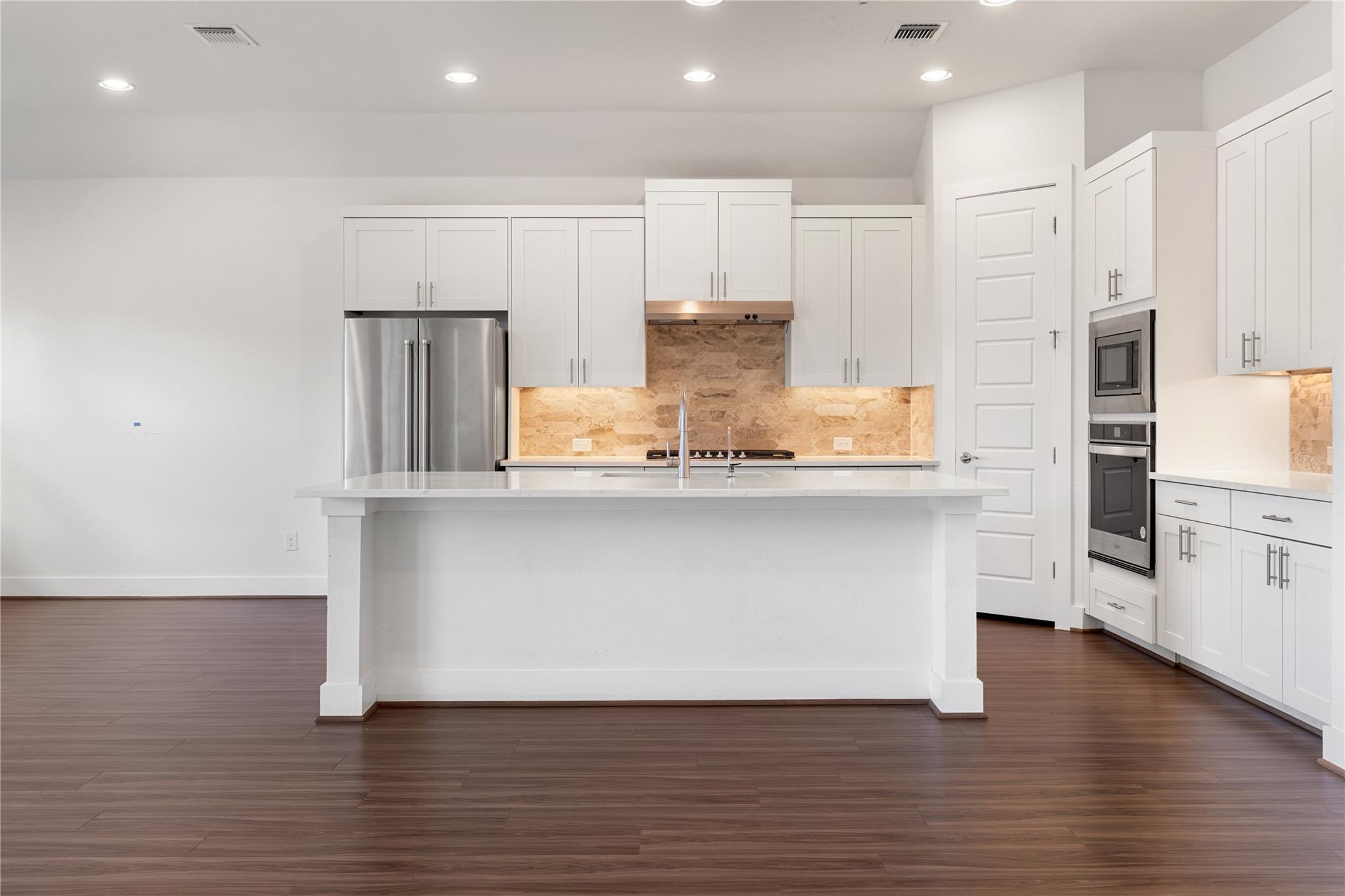 819 Great Lawn Bnd, Liberty Hill, TX 78642