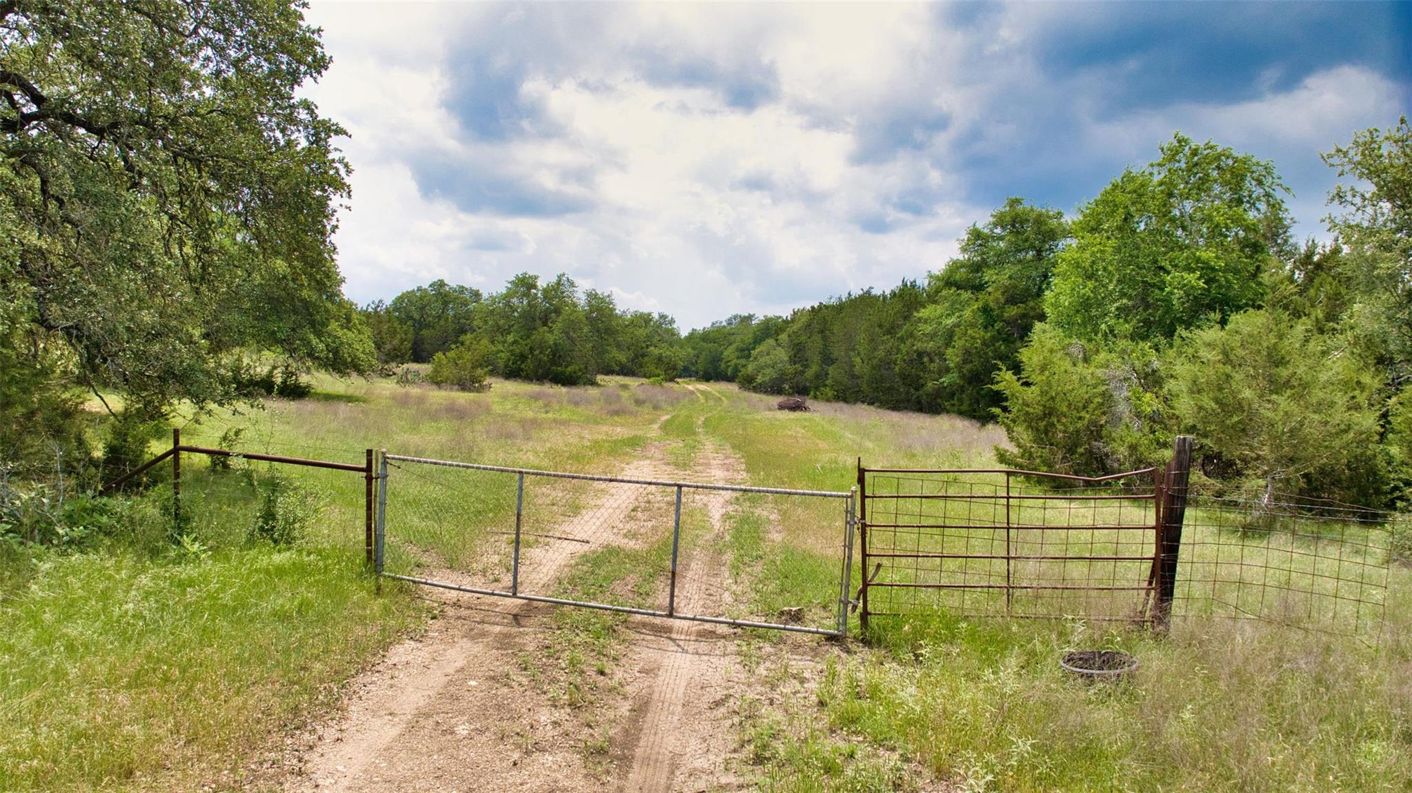 2700 County Road 245, Florence, TX 76527