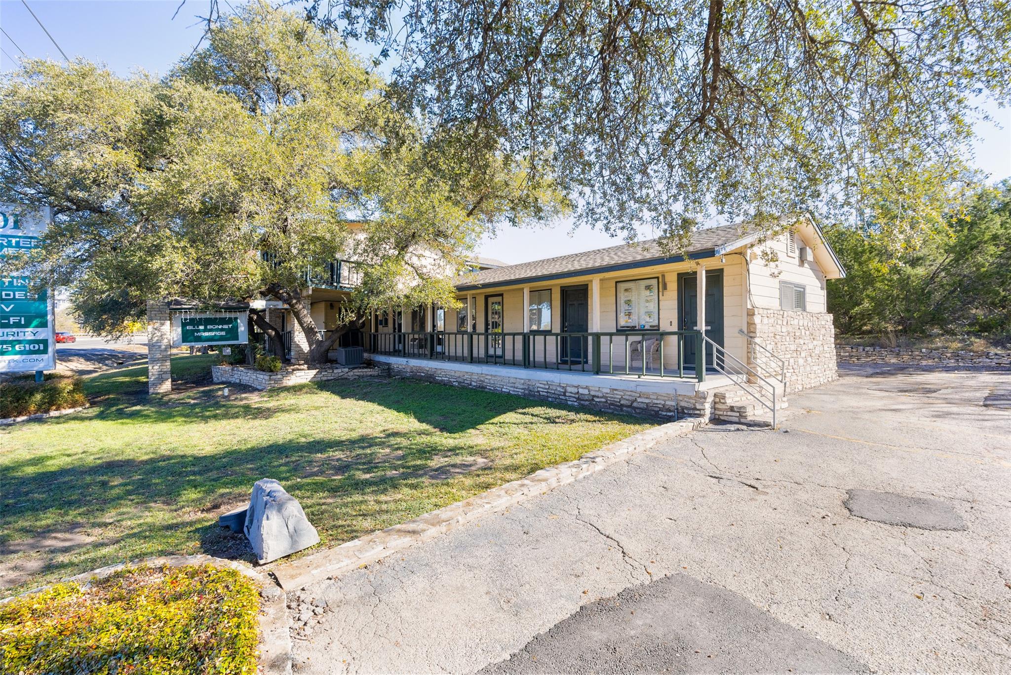 801 Ranch Road 620 S, Lakeway, TX 78734