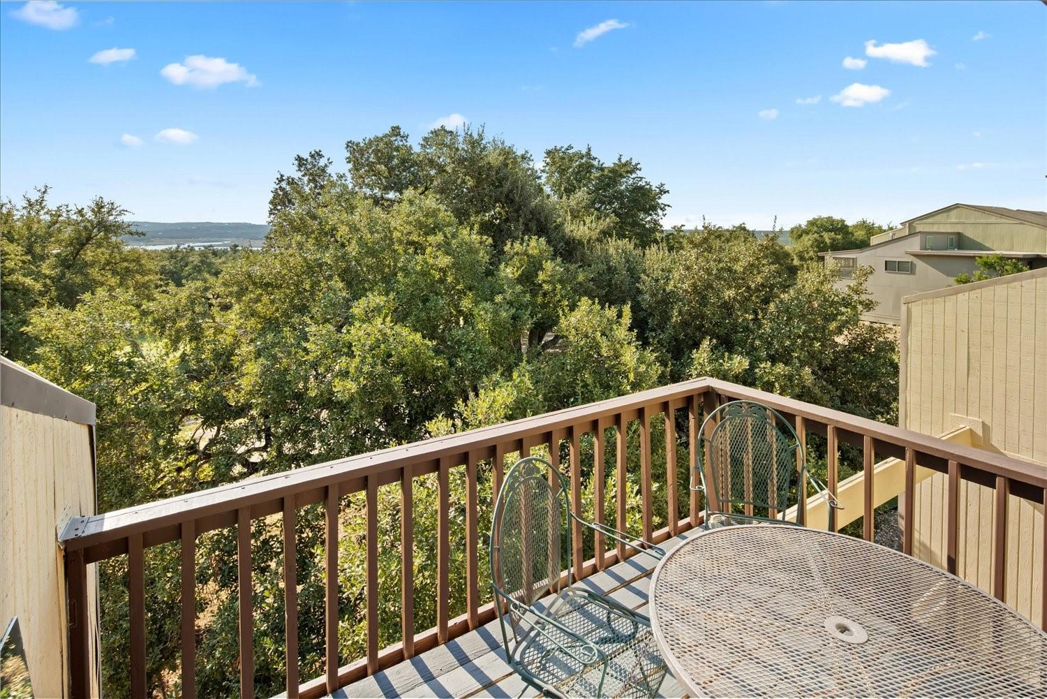 559 Demarett Dr, Point Venture, TX 78645