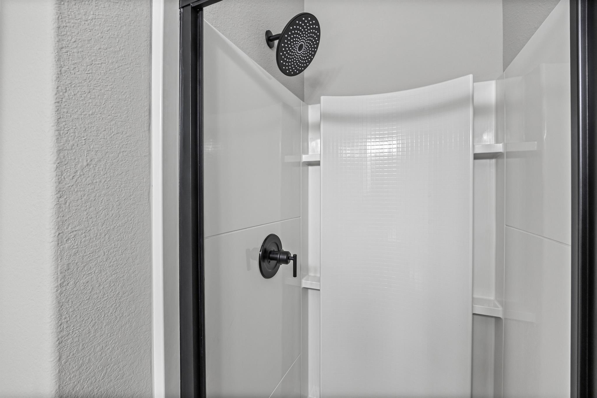 218 Lyre Leaf Dr, Buda, TX 78610