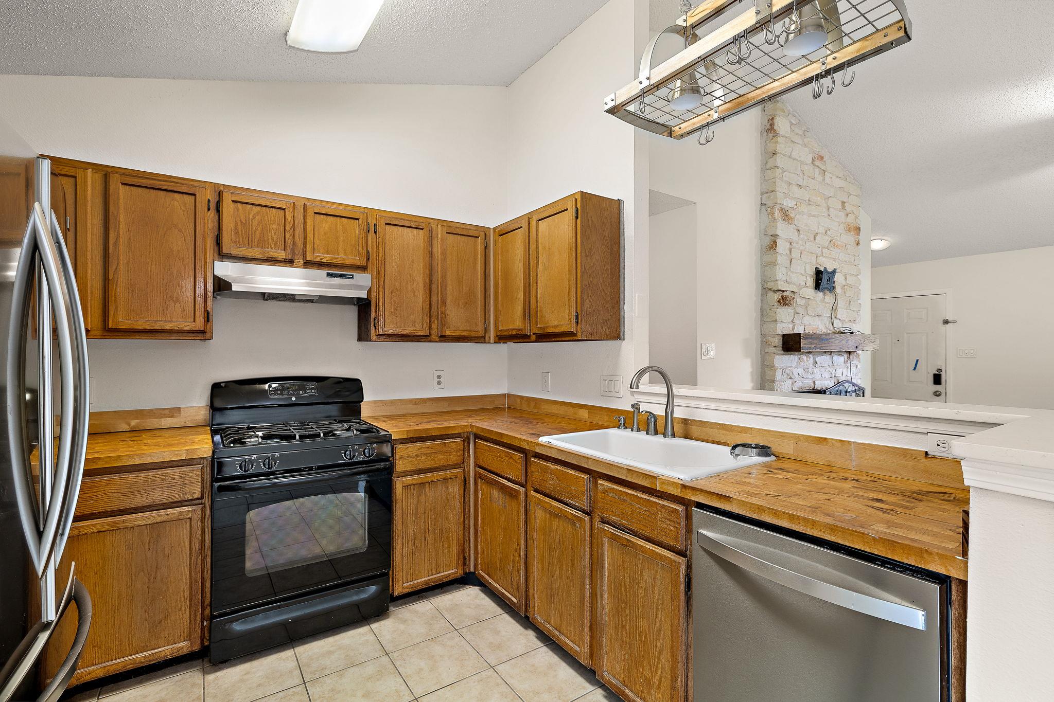 1705 Laurel Path, Round Rock, TX 78664