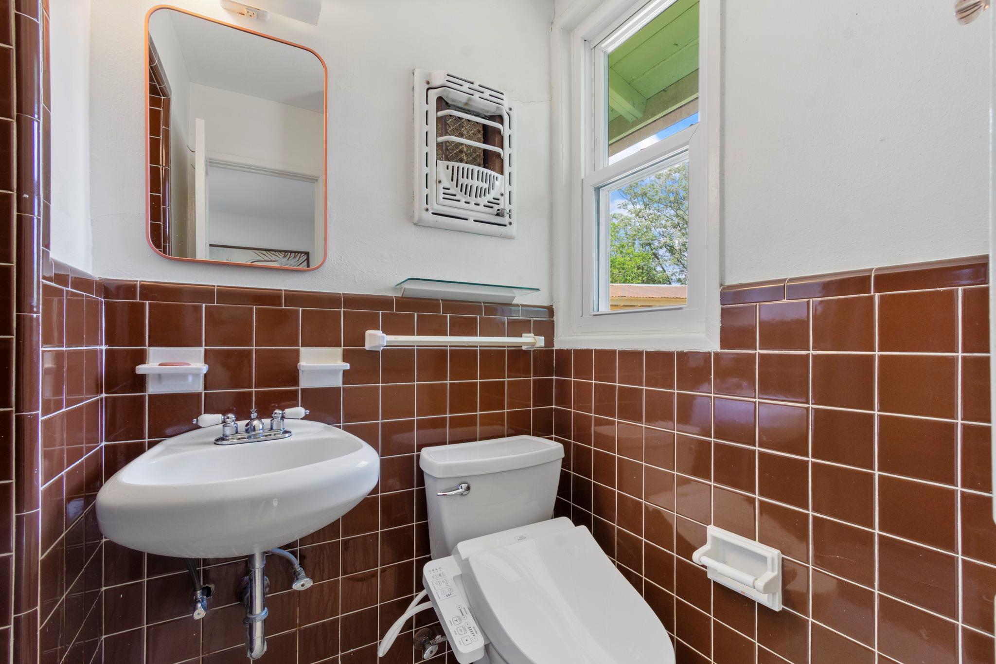 1610 Corona Dr, Austin, TX 78723