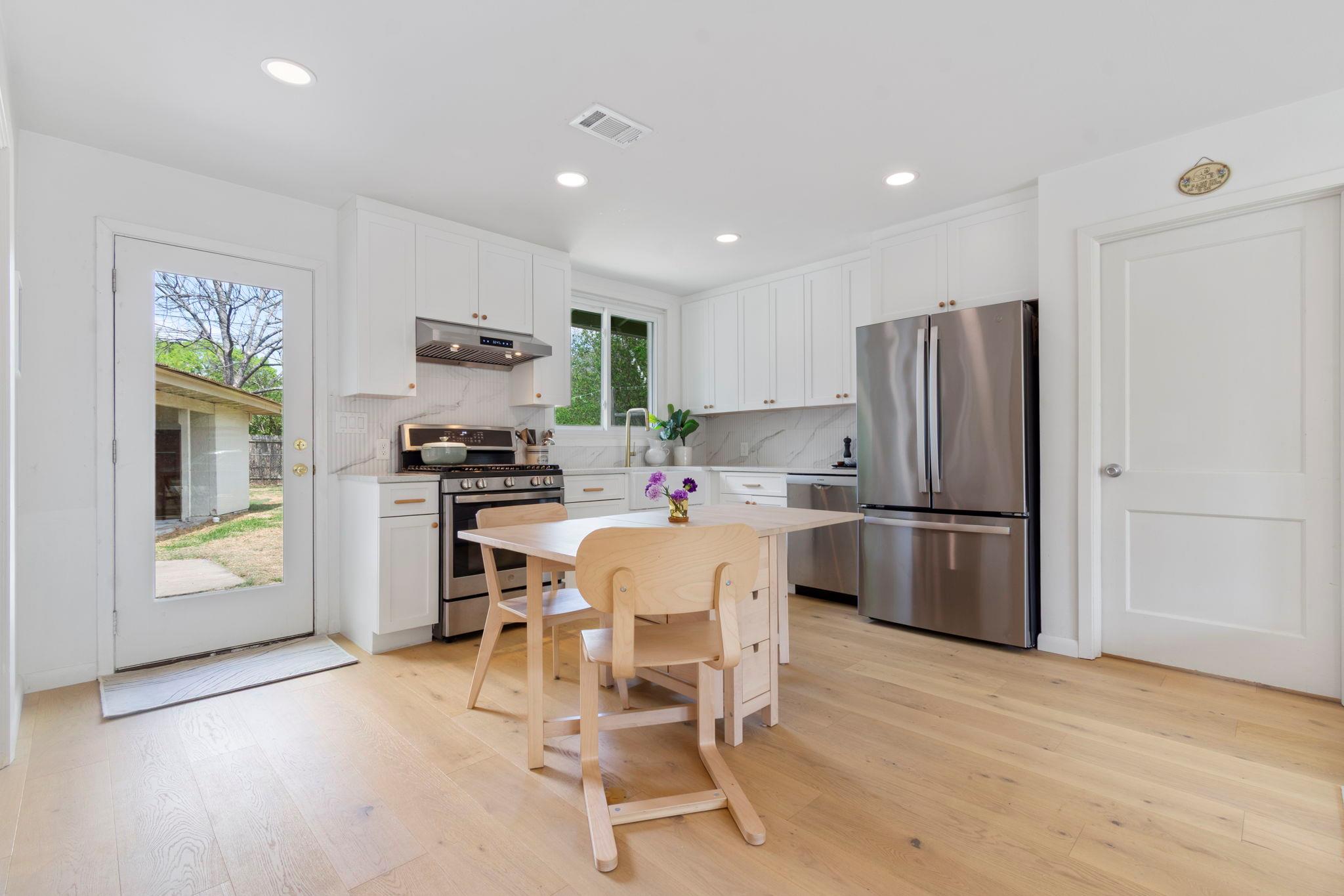 1610 Corona Dr, Austin, TX 78723