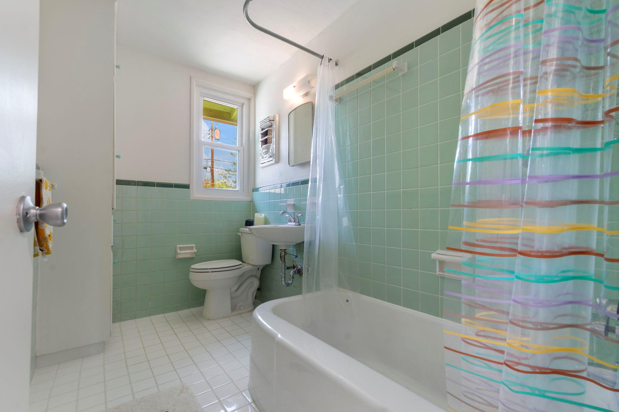 1610 Corona Dr, Austin, TX 78723