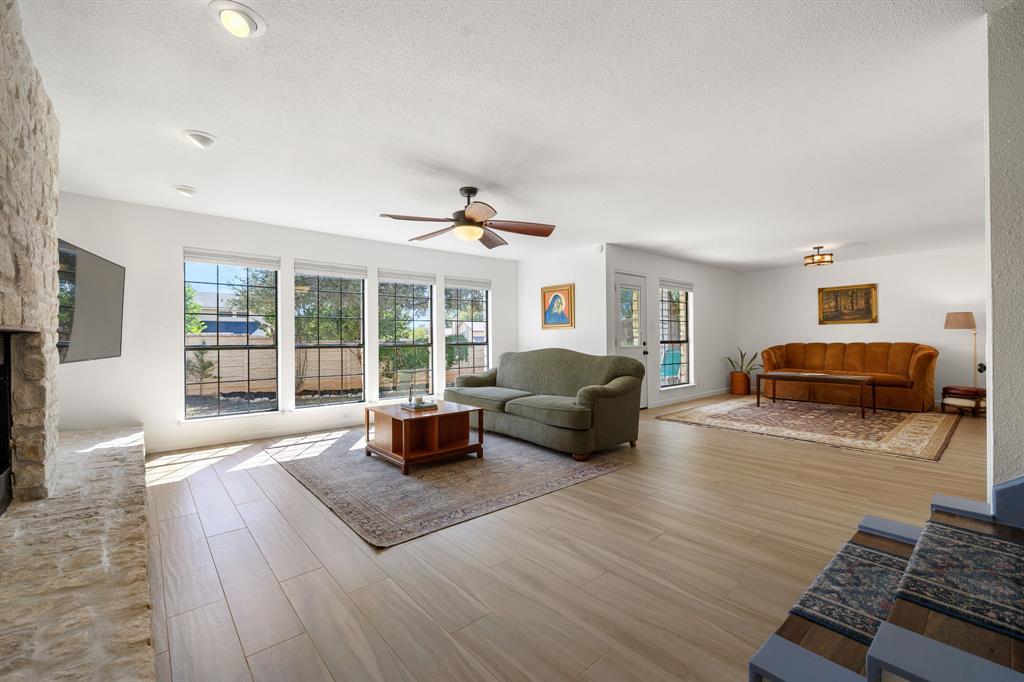 1729 Ryon Ln, Round Rock, TX 78681