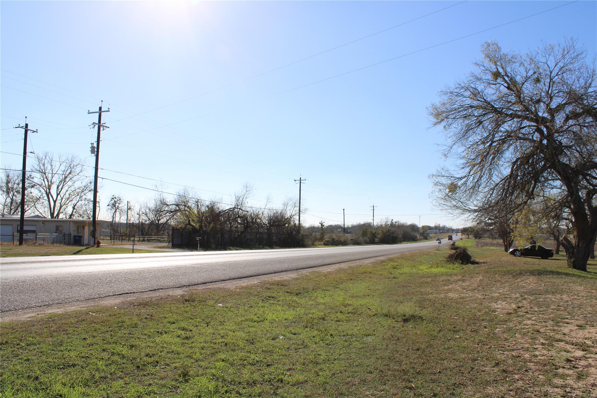 2742 W Kingsbury St, Seguin, TX 78155