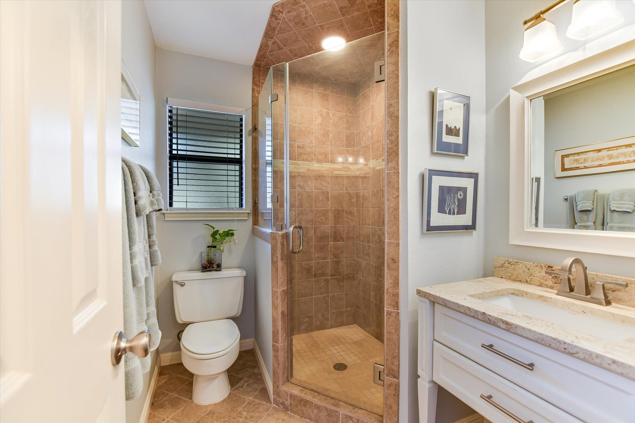 9016 Balcones Club Dr, Austin, TX 78750