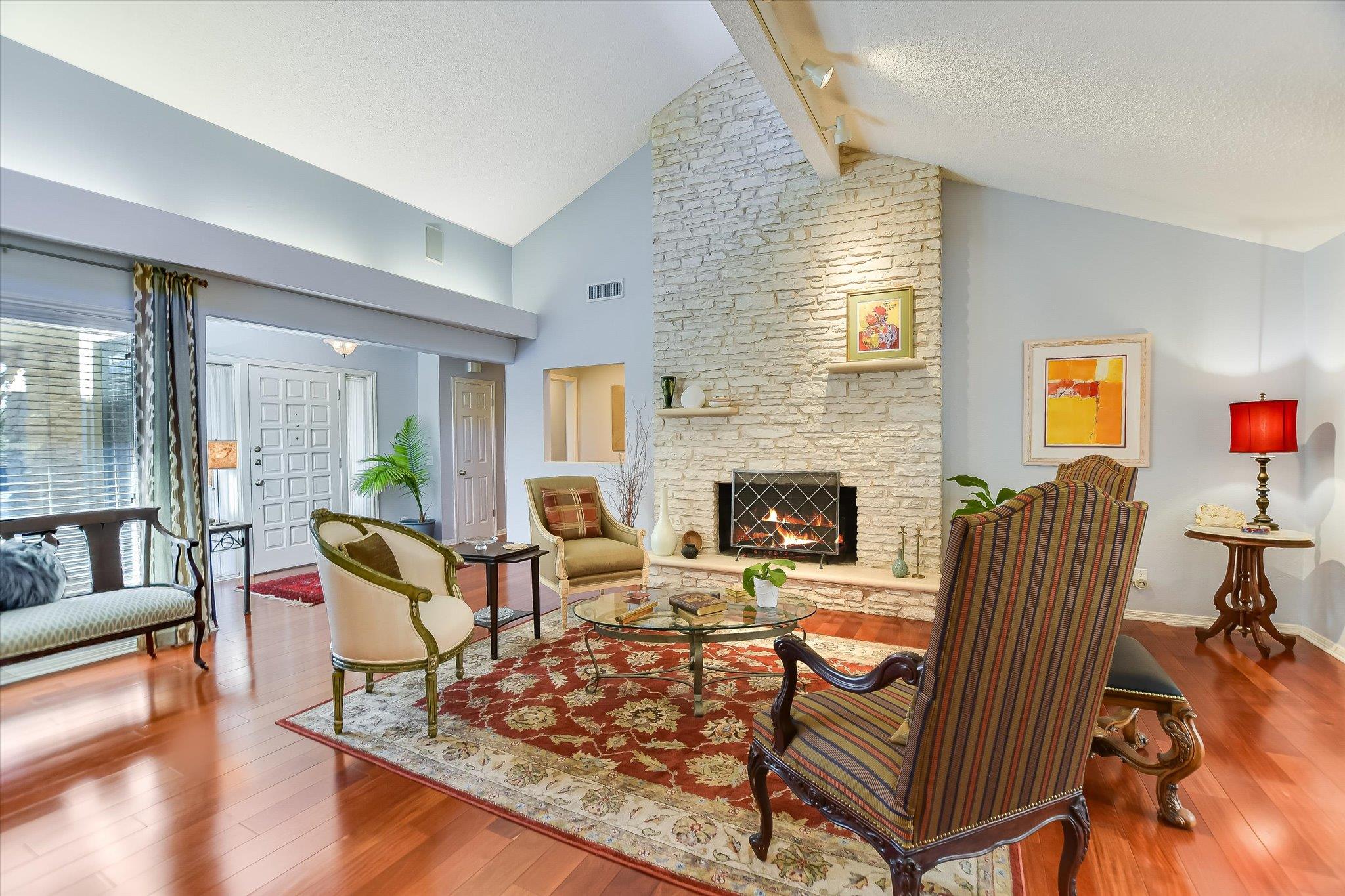 9016 Balcones Club Dr, Austin, TX 78750