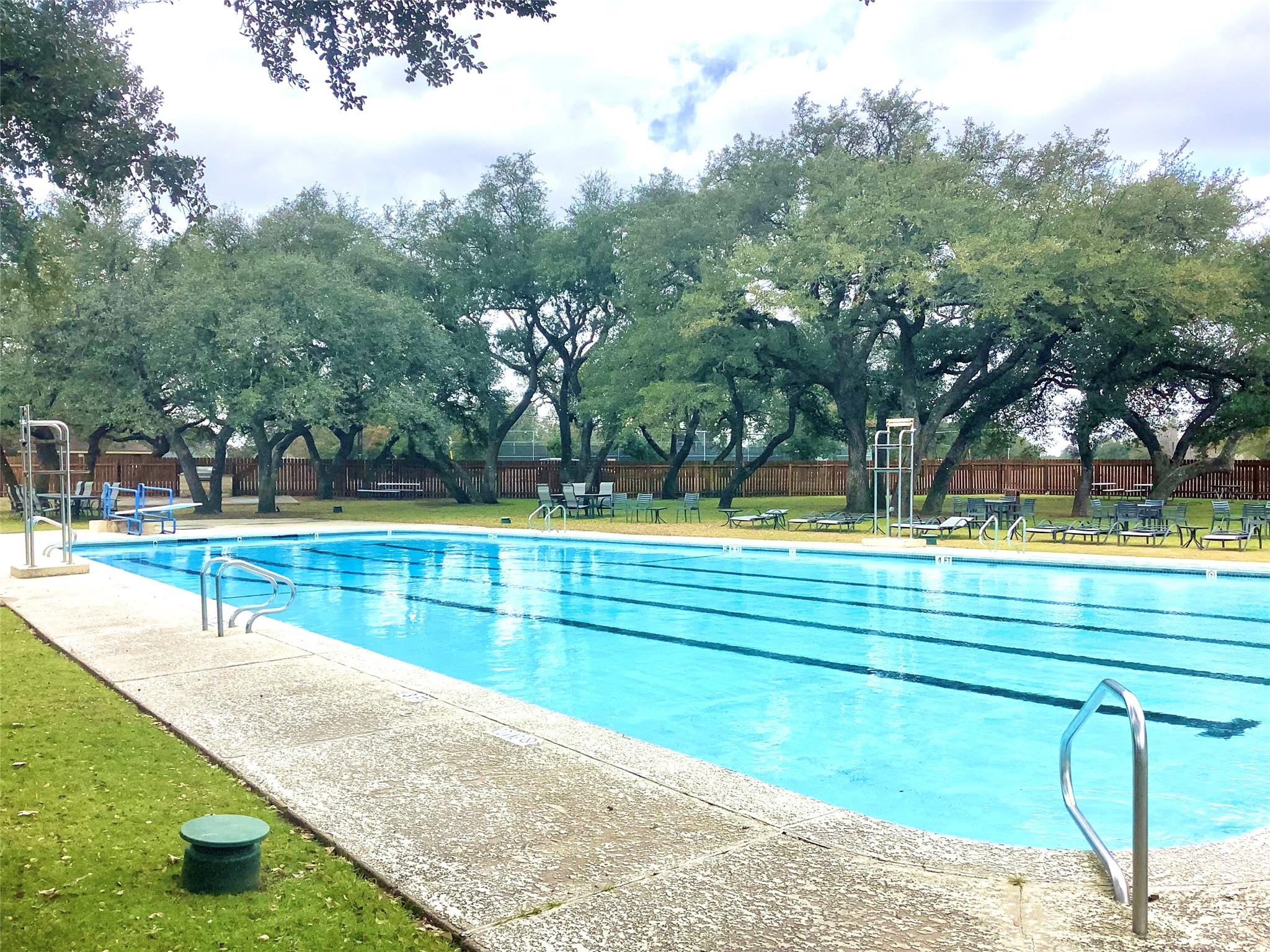 9016 Balcones Club Dr, Austin, TX 78750