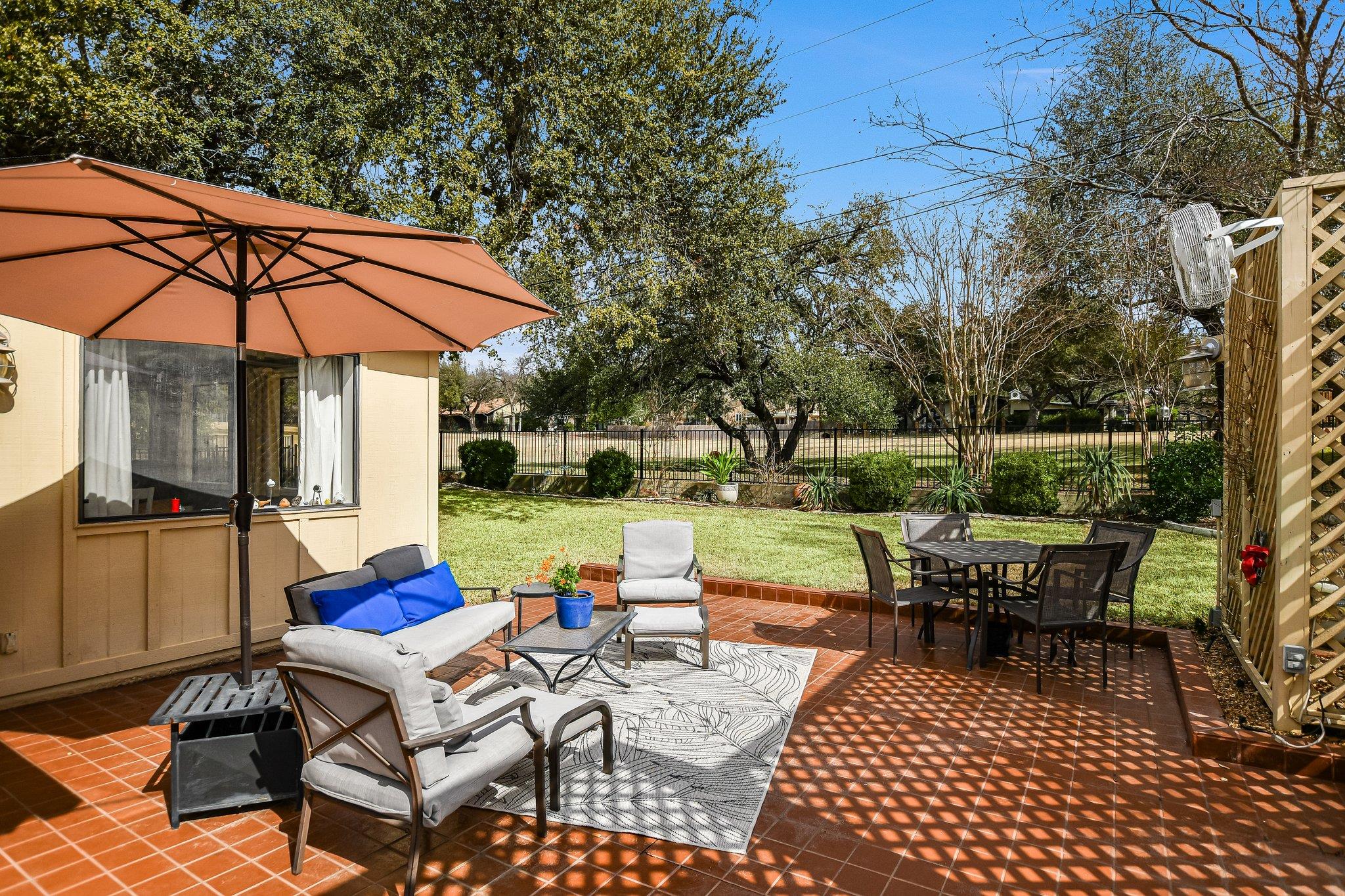 9016 Balcones Club Dr, Austin, TX 78750
