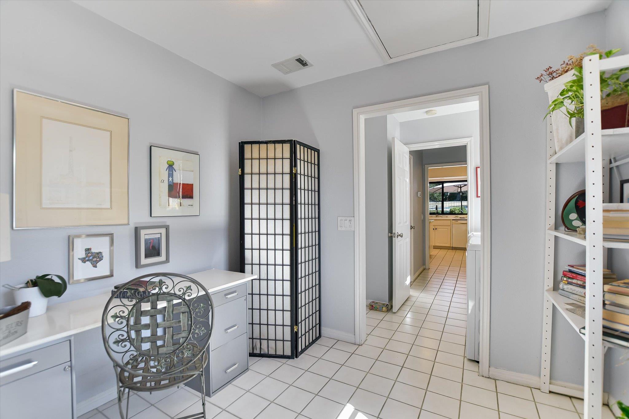 9016 Balcones Club Dr, Austin, TX 78750