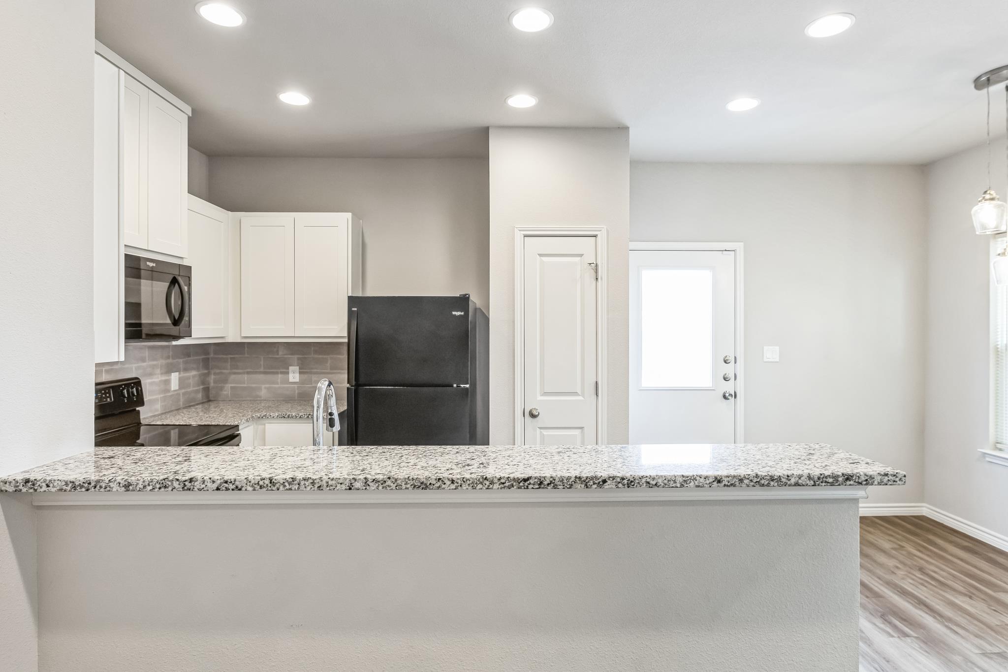 203 Peruna Dr, Marble Falls, TX 78654