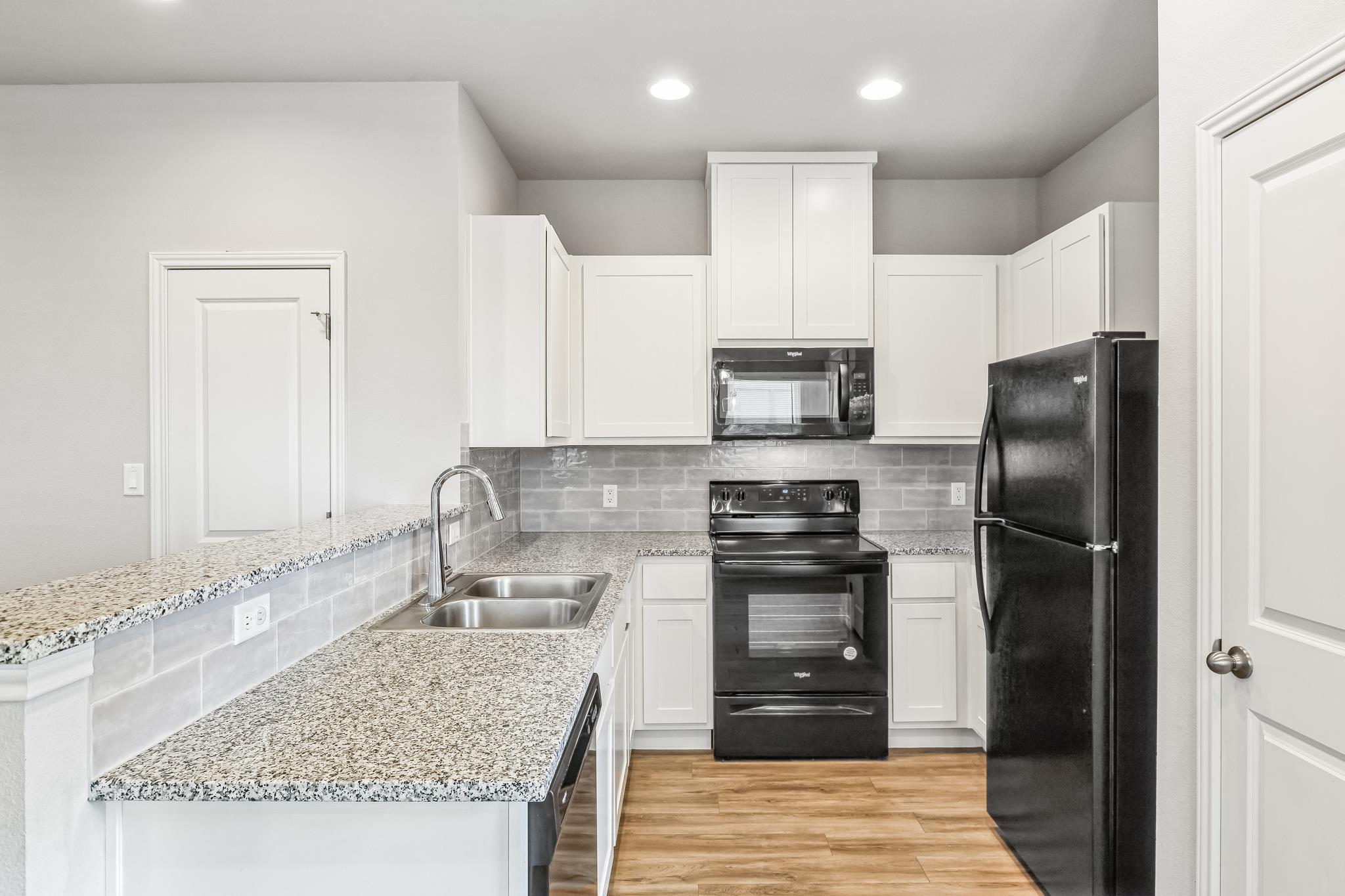 203 Peruna Dr, Marble Falls, TX 78654