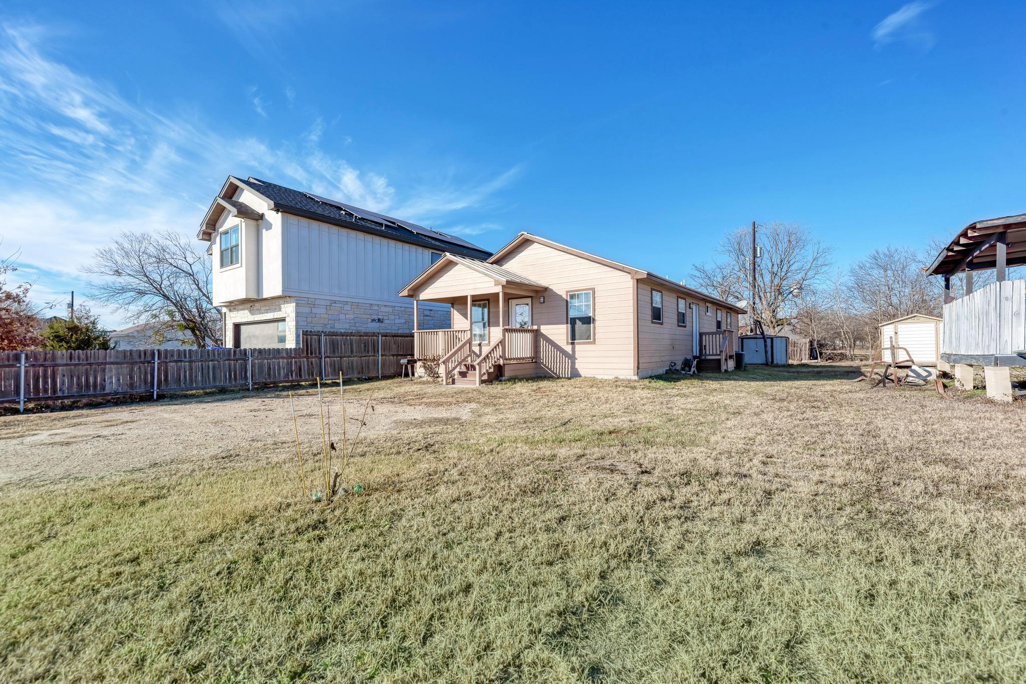 107 W Brenham St, Manor, TX 78653