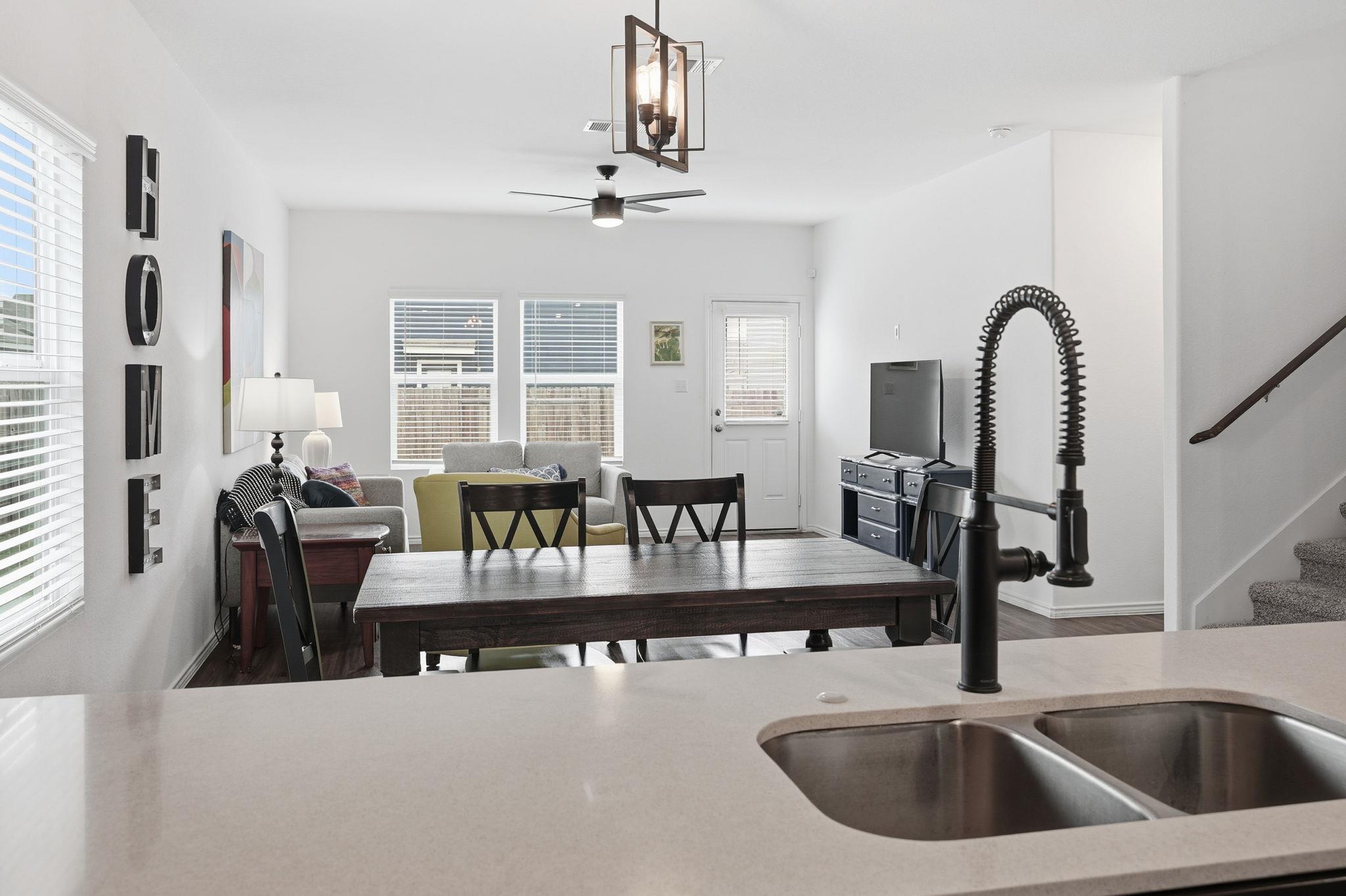 1200 Rio Frio Ln, Georgetown, TX 78626