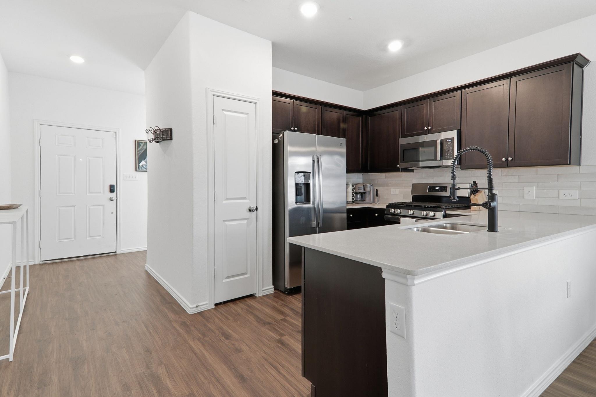 1200 Rio Frio Ln, Georgetown, TX 78626