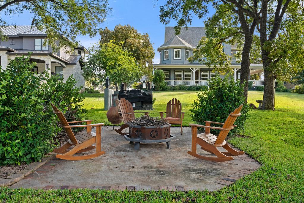 104 River Ranch Rd, Kingsland, TX 78639