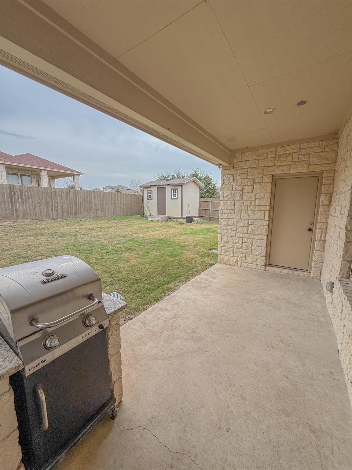 300 Western Sky Trl, Jarrell, TX 76537