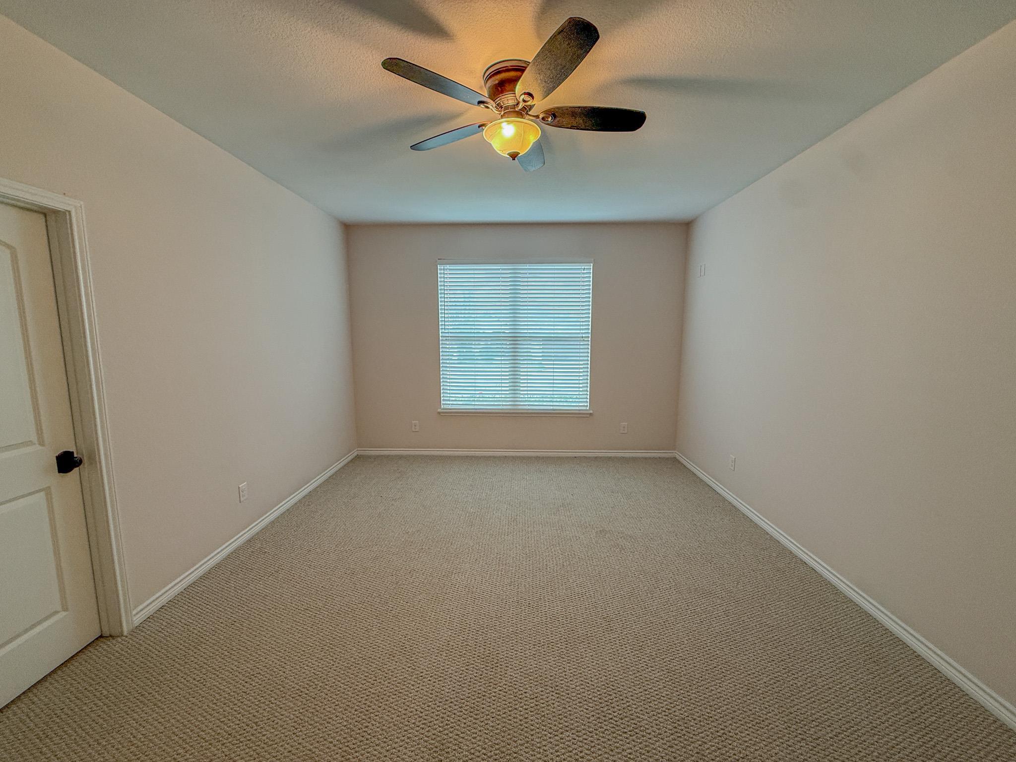 300 Western Sky Trl, Jarrell, TX 76537