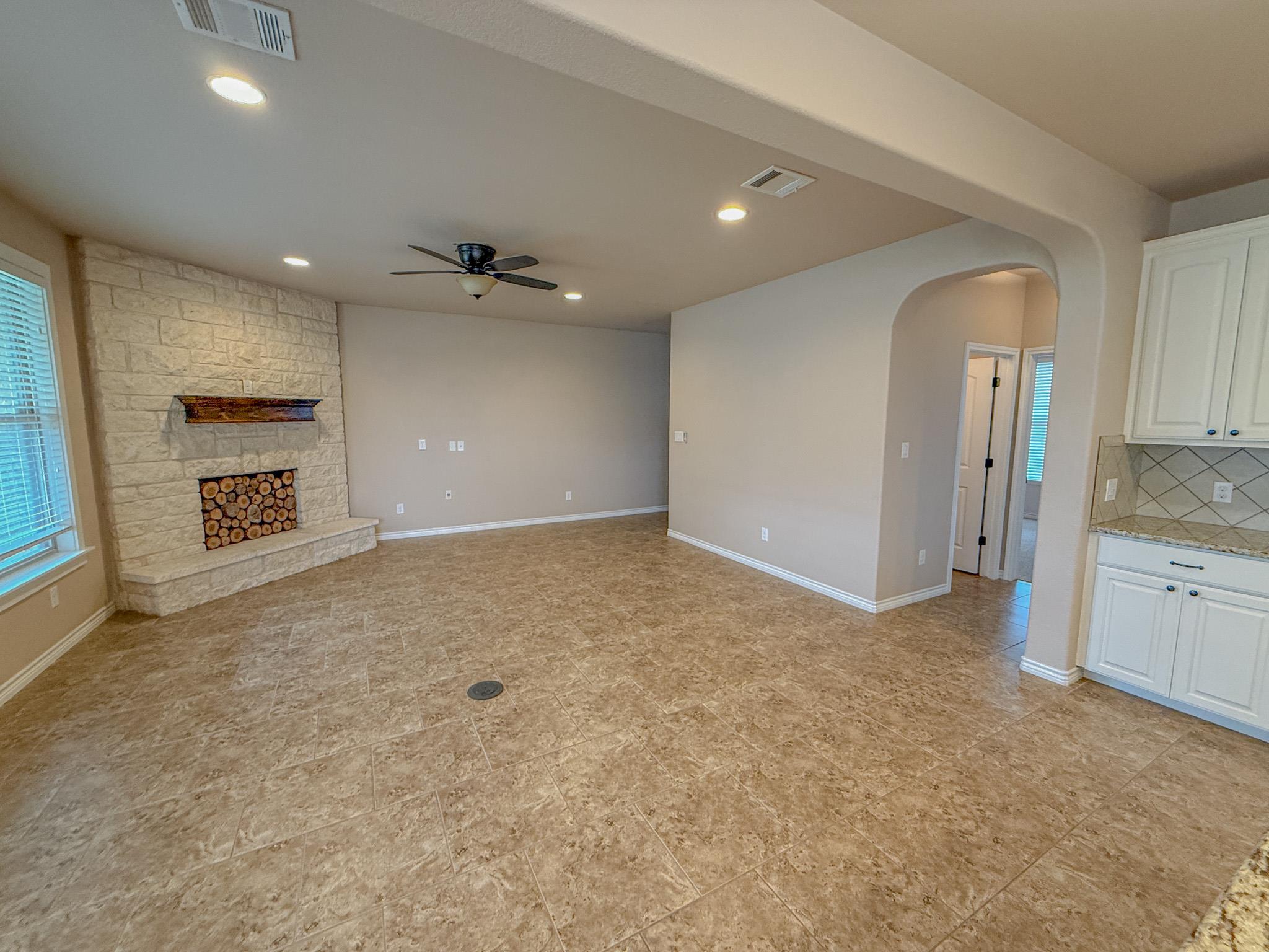 300 Western Sky Trl, Jarrell, TX 76537