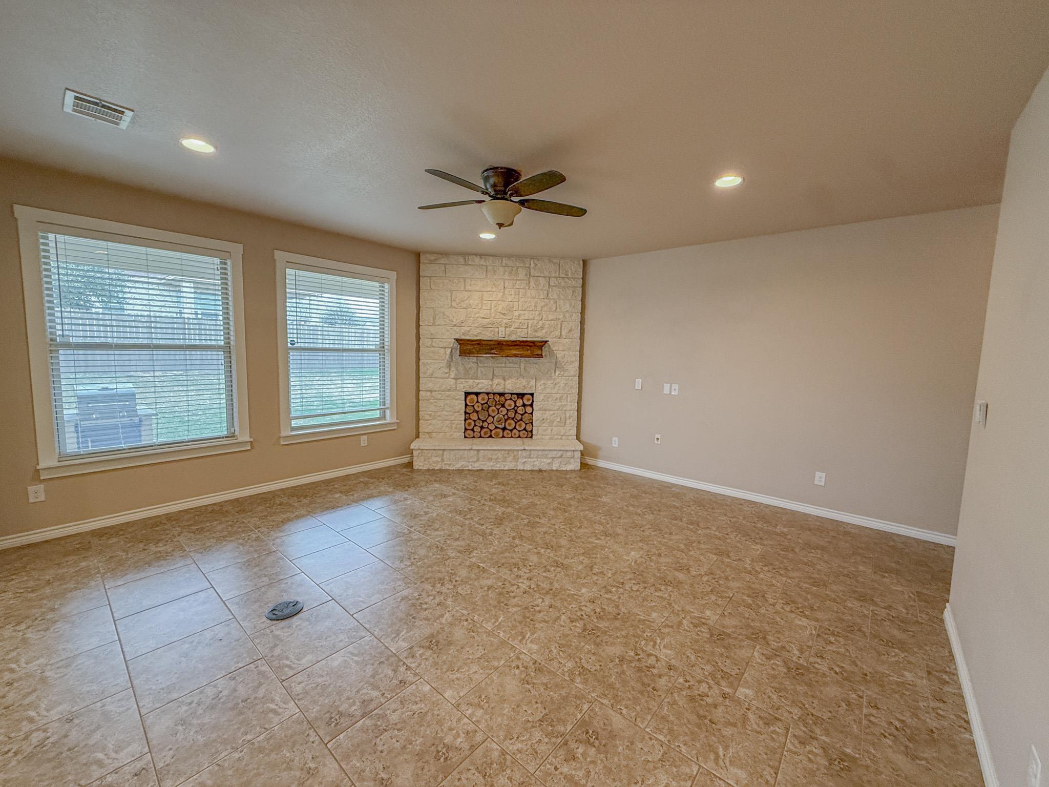 300 Western Sky Trl, Jarrell, TX 76537