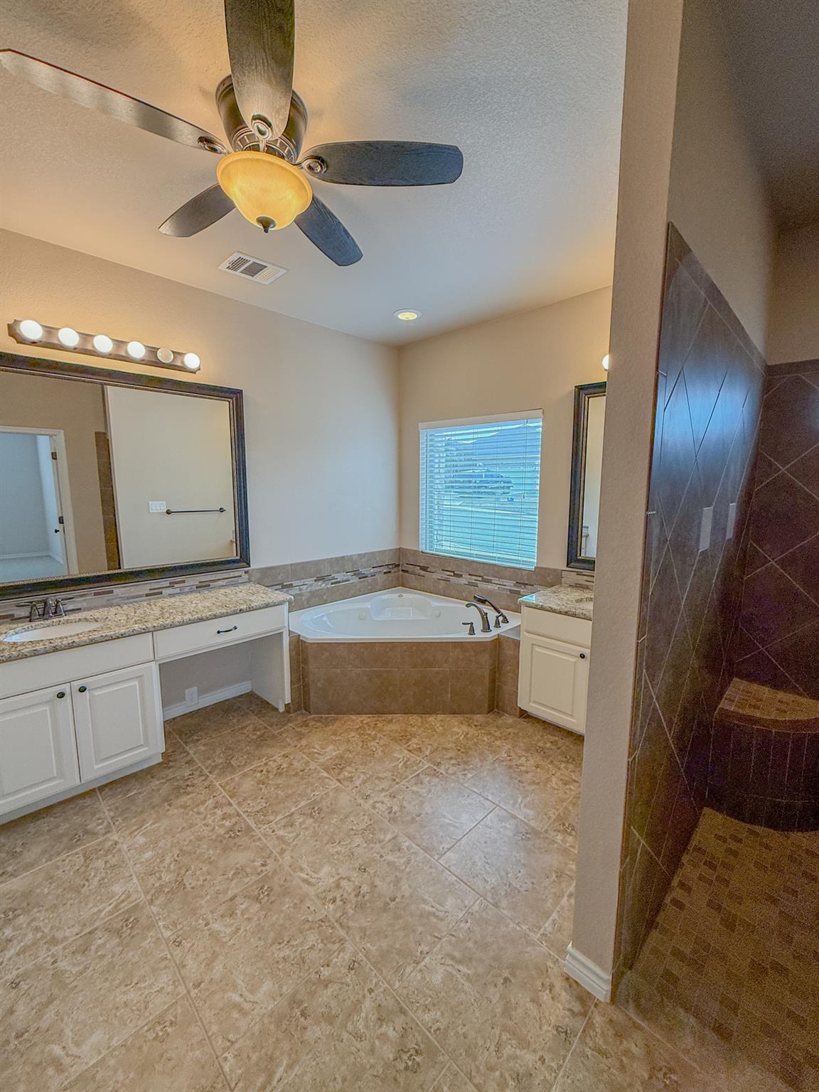 300 Western Sky Trl, Jarrell, TX 76537