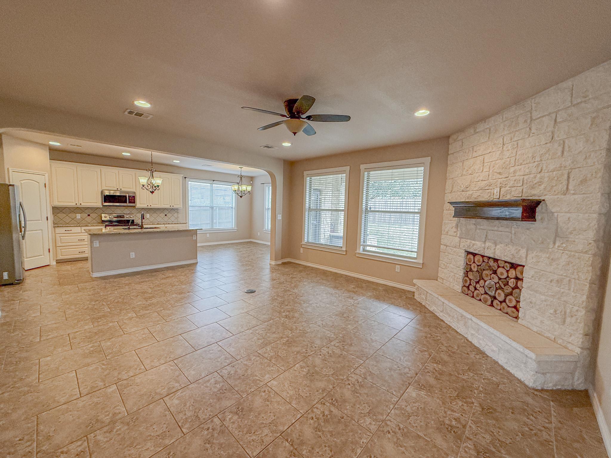 300 Western Sky Trl, Jarrell, TX 76537