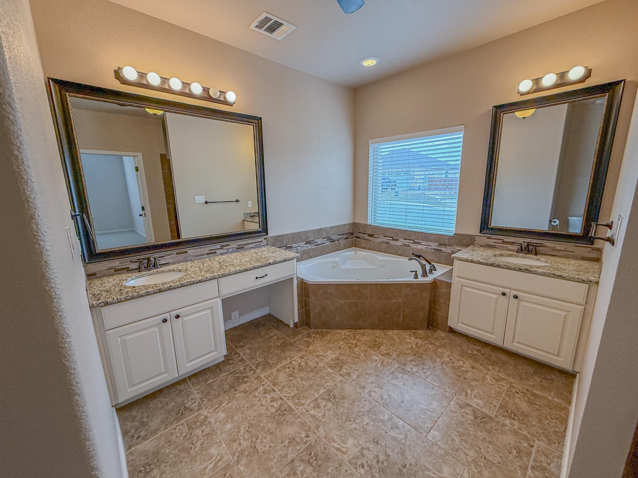 300 Western Sky Trl, Jarrell, TX 76537