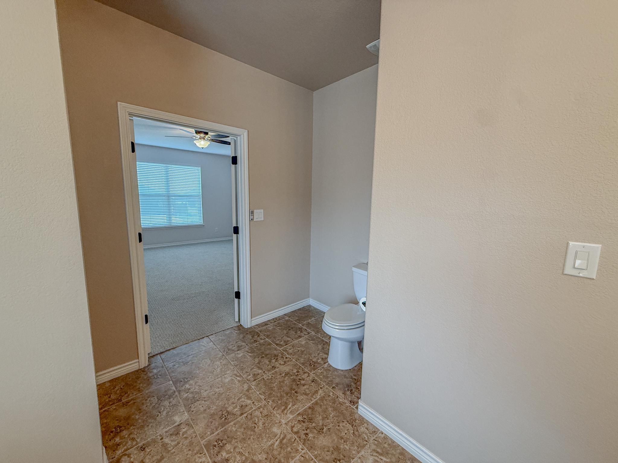 300 Western Sky Trl, Jarrell, TX 76537