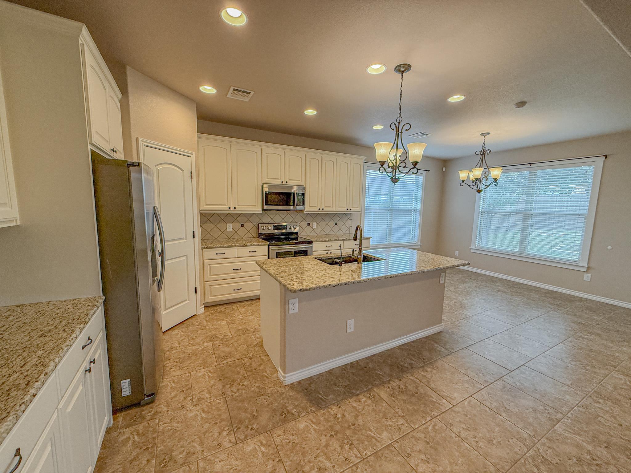 300 Western Sky Trl, Jarrell, TX 76537